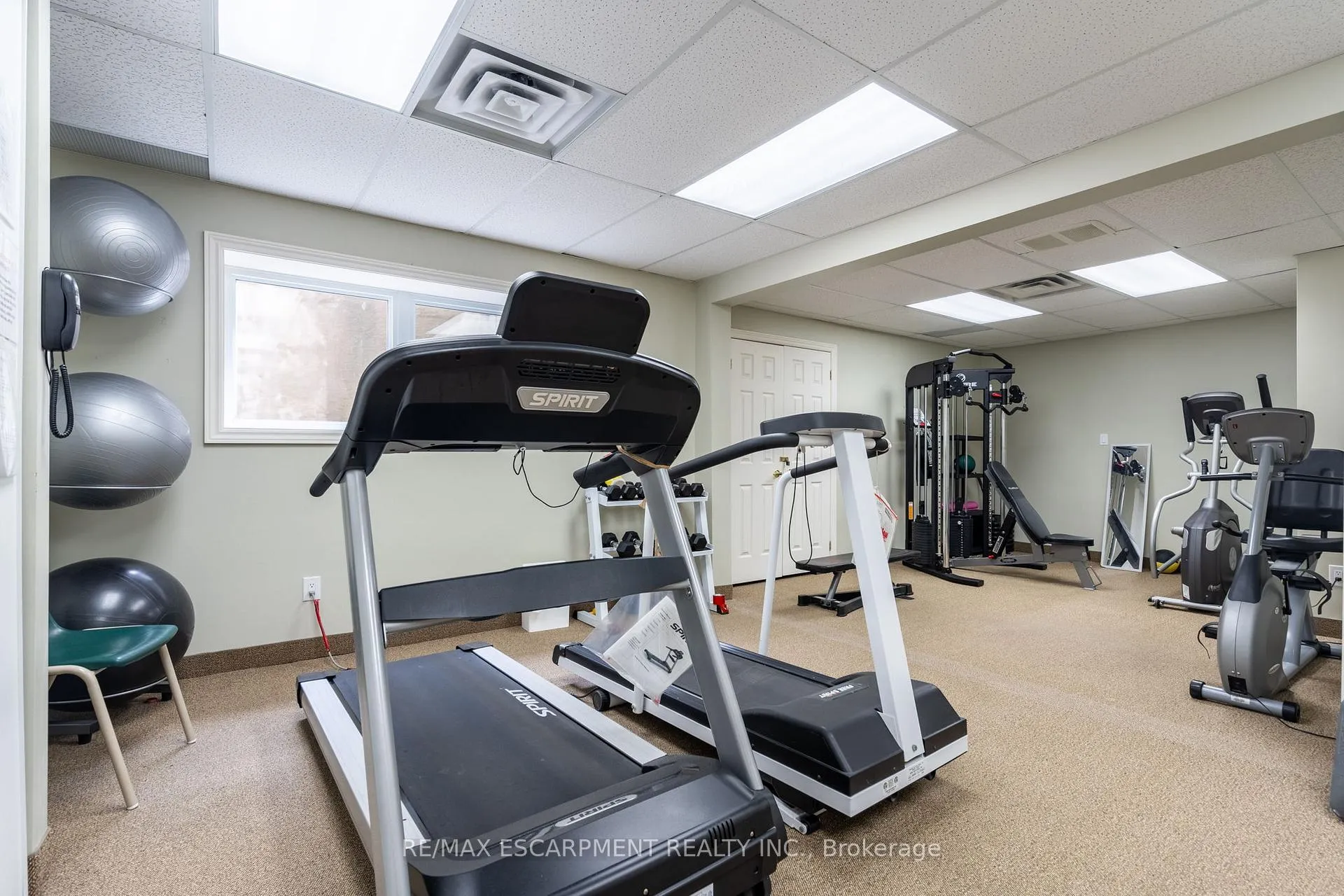 Photo 48 of 136 Glenariff Drive, Hamilton, Rural Flamborough — HOMEH