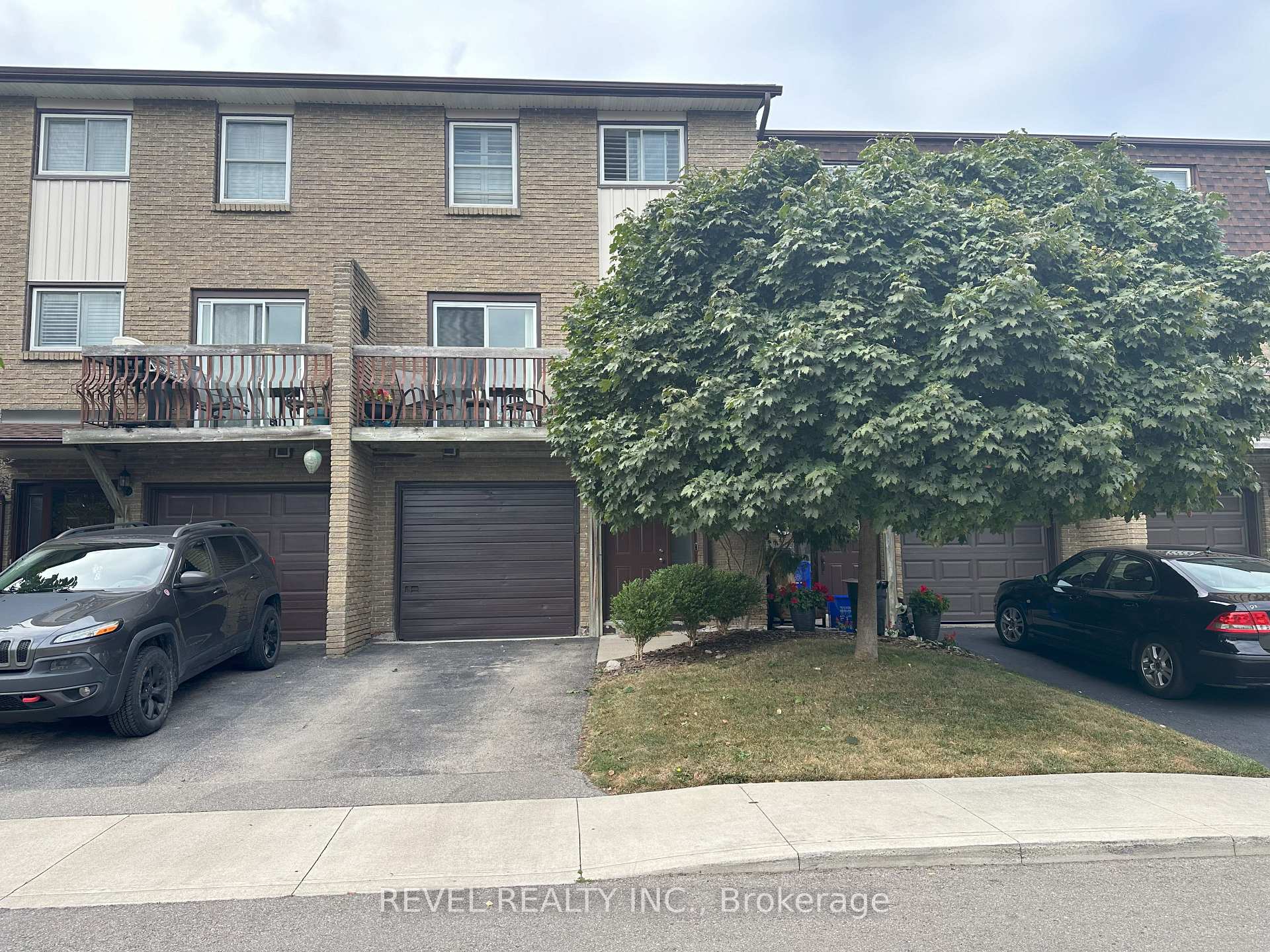 Photo 1 of Unit 80, 1115 Paramount Drive, Hamilton, Stoney Creek — HOMEH