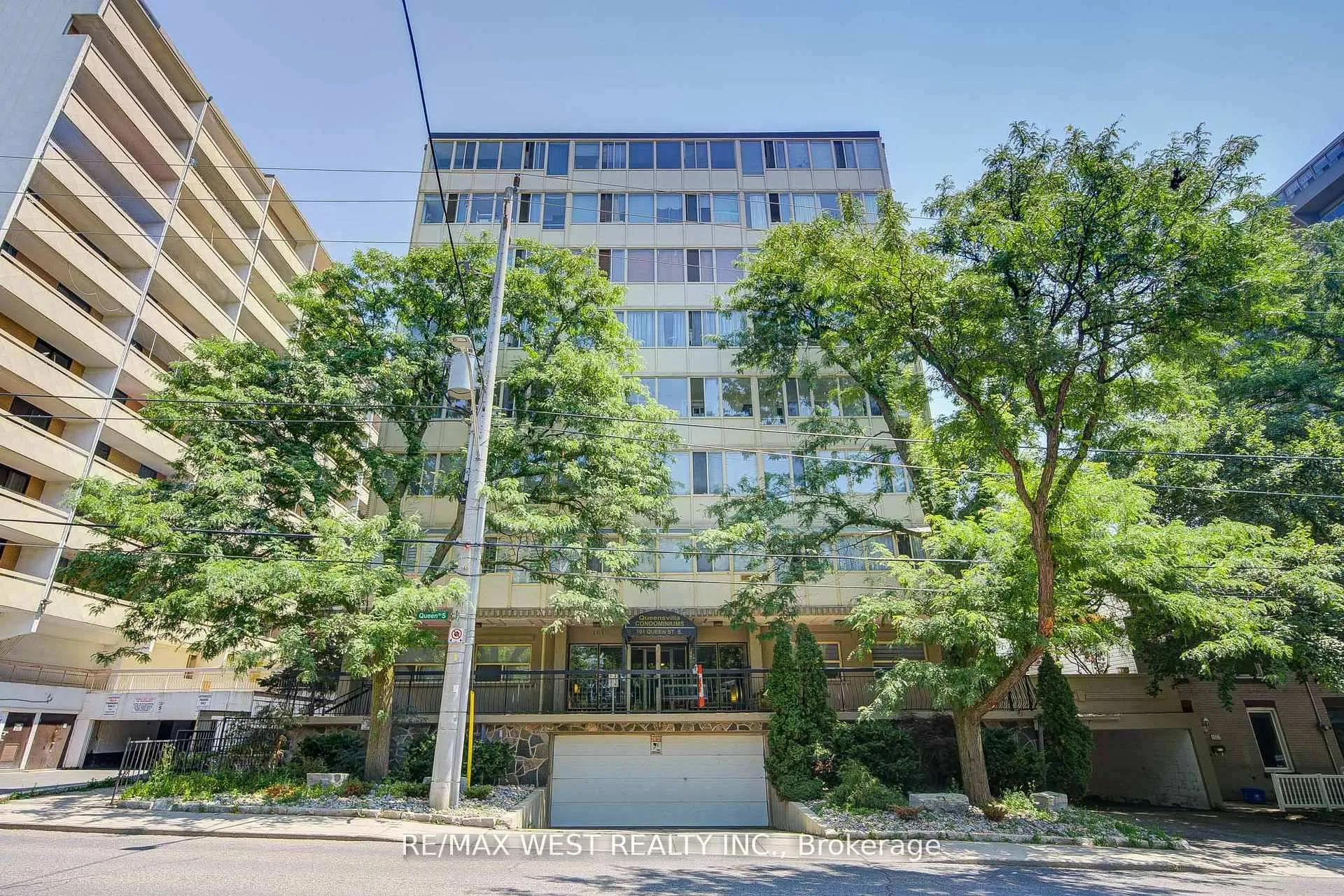 Front of Unit 104, 101 Queen Street S