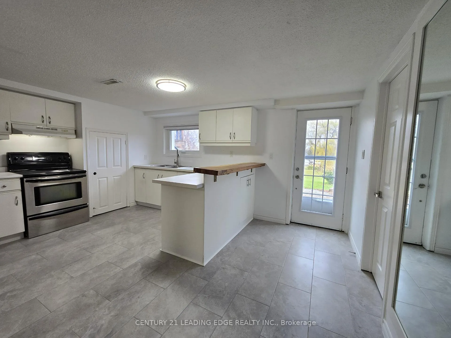 Photo 1 of Unit BSMT, 276 Walter Drive, Georgina, Keswick South — HOMEH
