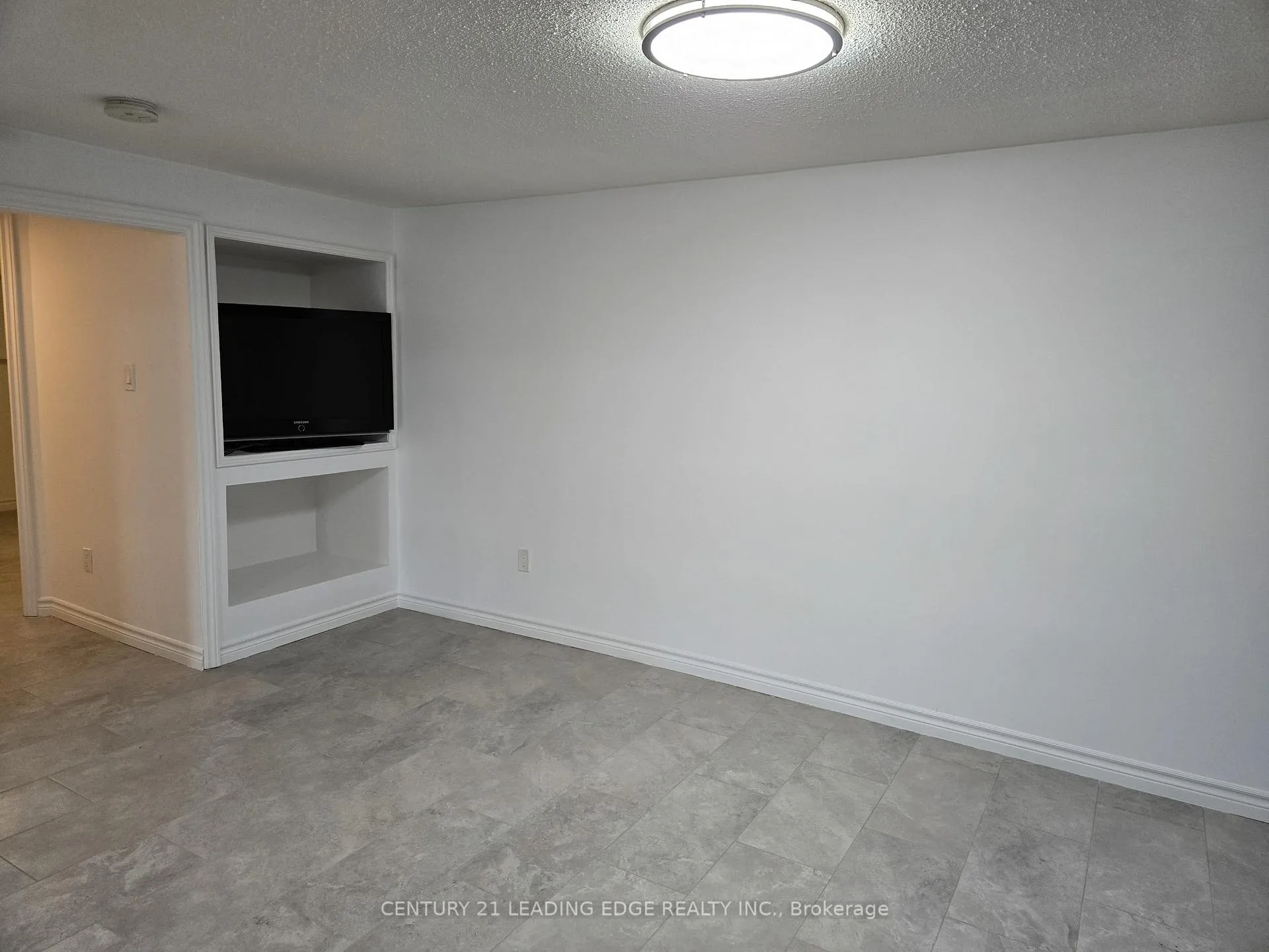 Photo 16 of Unit BSMT, 276 Walter Drive, Georgina, Keswick South — HOMEH