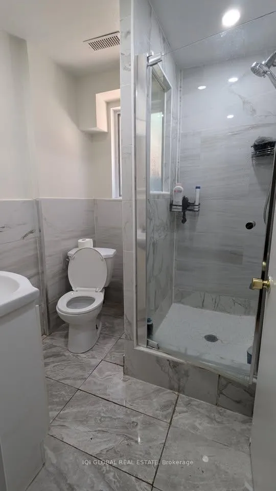 Photo 4 of 2608 Islington Avenue, Etobicoke, Thistletown-Beaumonde Heights — HOMEH