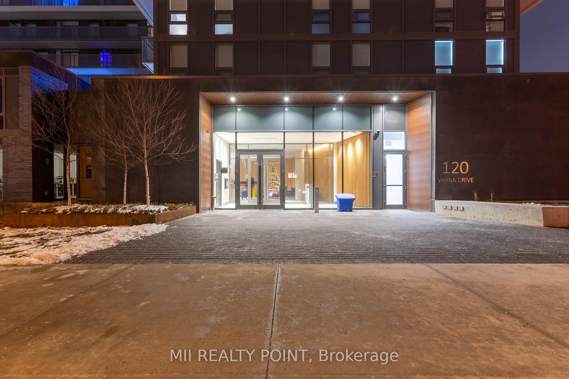 Photo 1 of Unit 902, 120 Varna Drive, Toronto, Englemount-Lawrence — HOMEH