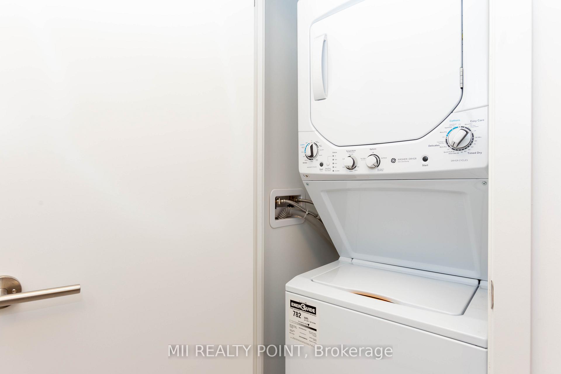 Photo 7 of Unit 902, 120 Varna Drive, Toronto, Englemount-Lawrence — HOMEH