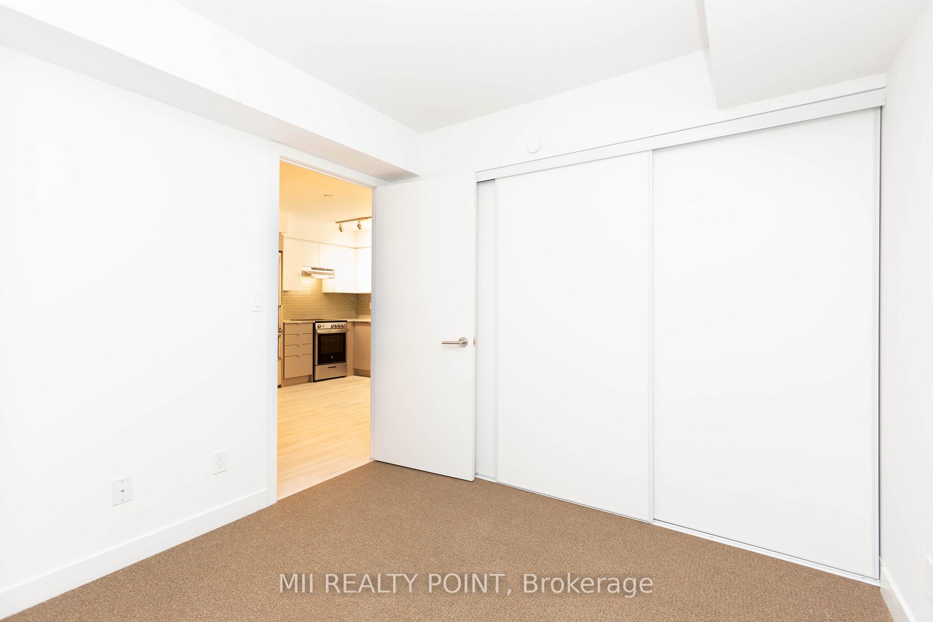 Photo 10 of Unit 902, 120 Varna Drive, Toronto, Englemount-Lawrence — HOMEH