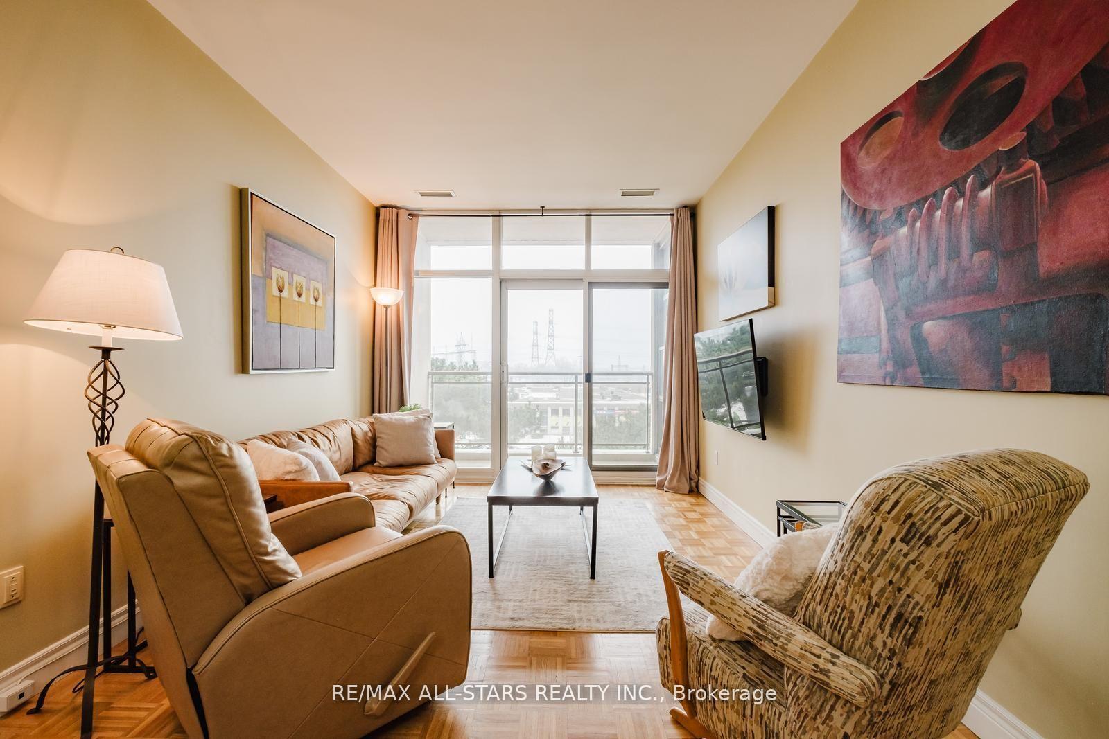 Photo 11 of Unit 303, 1 Leaside Park Drive, Toronto, Thorncliffe Park — HOMEH