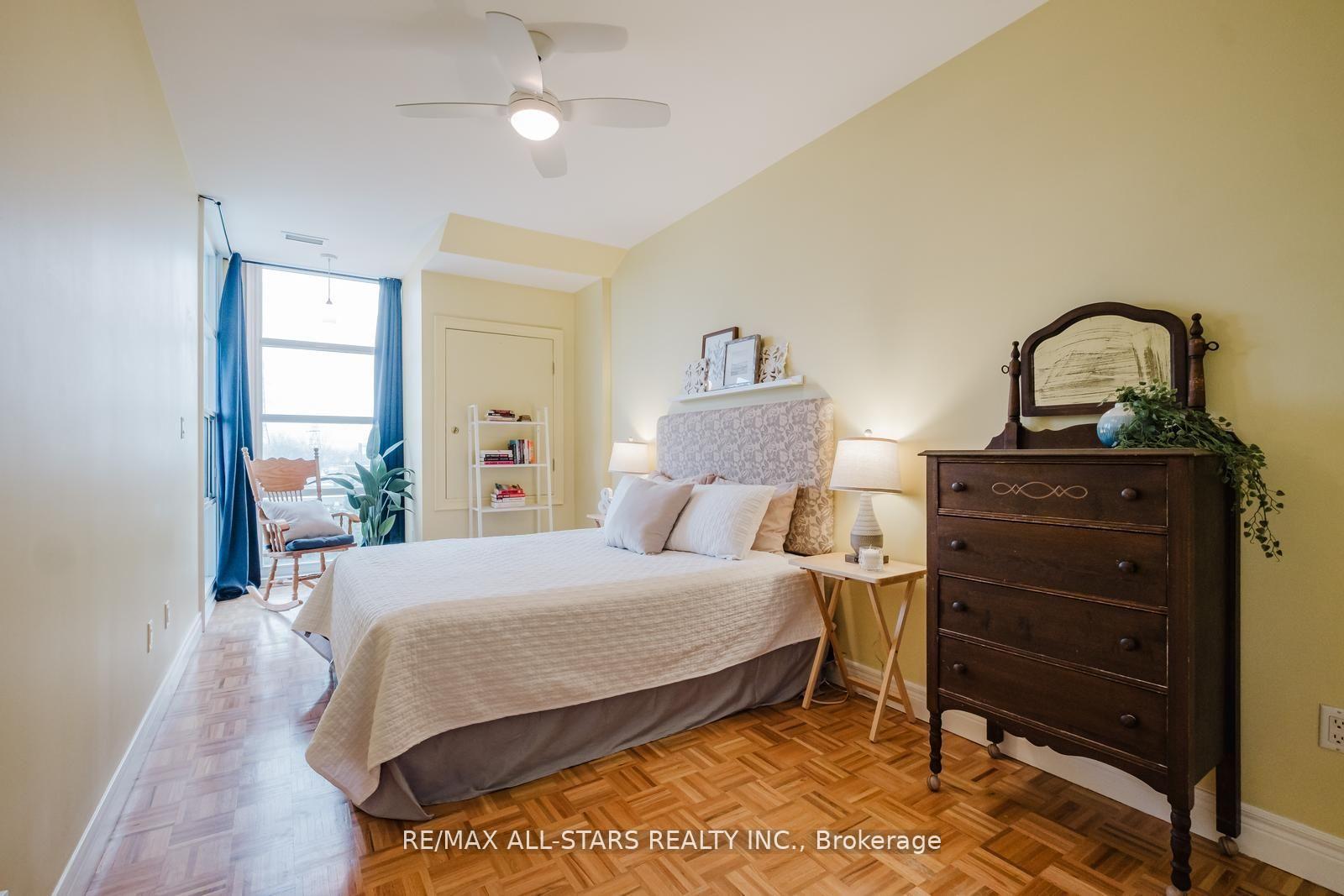 Photo 13 of Unit 303, 1 Leaside Park Drive, Toronto, Thorncliffe Park — HOMEH