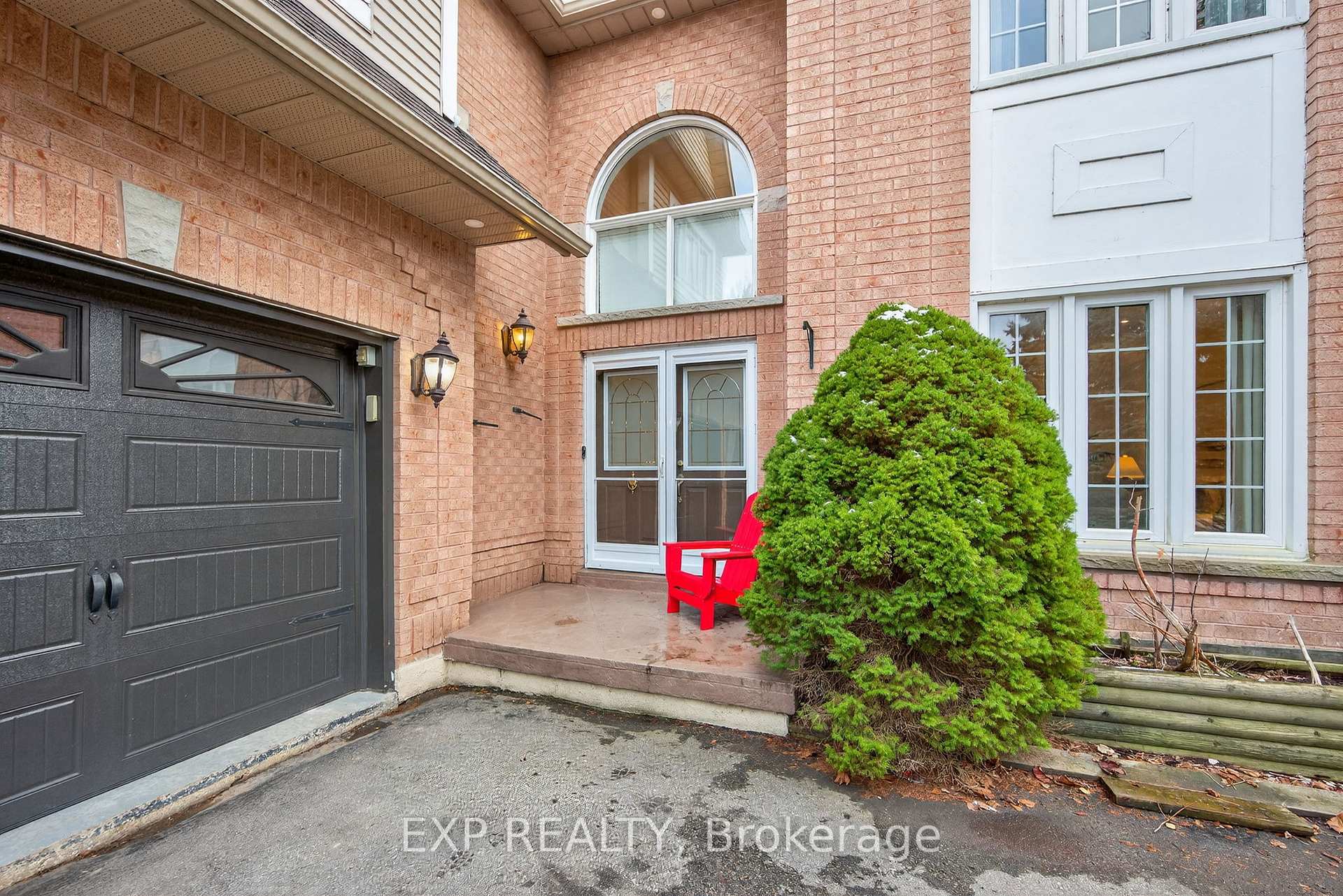 Photo 2 of 27 Fontaine Drive, Georgina, Keswick North — HOMEH