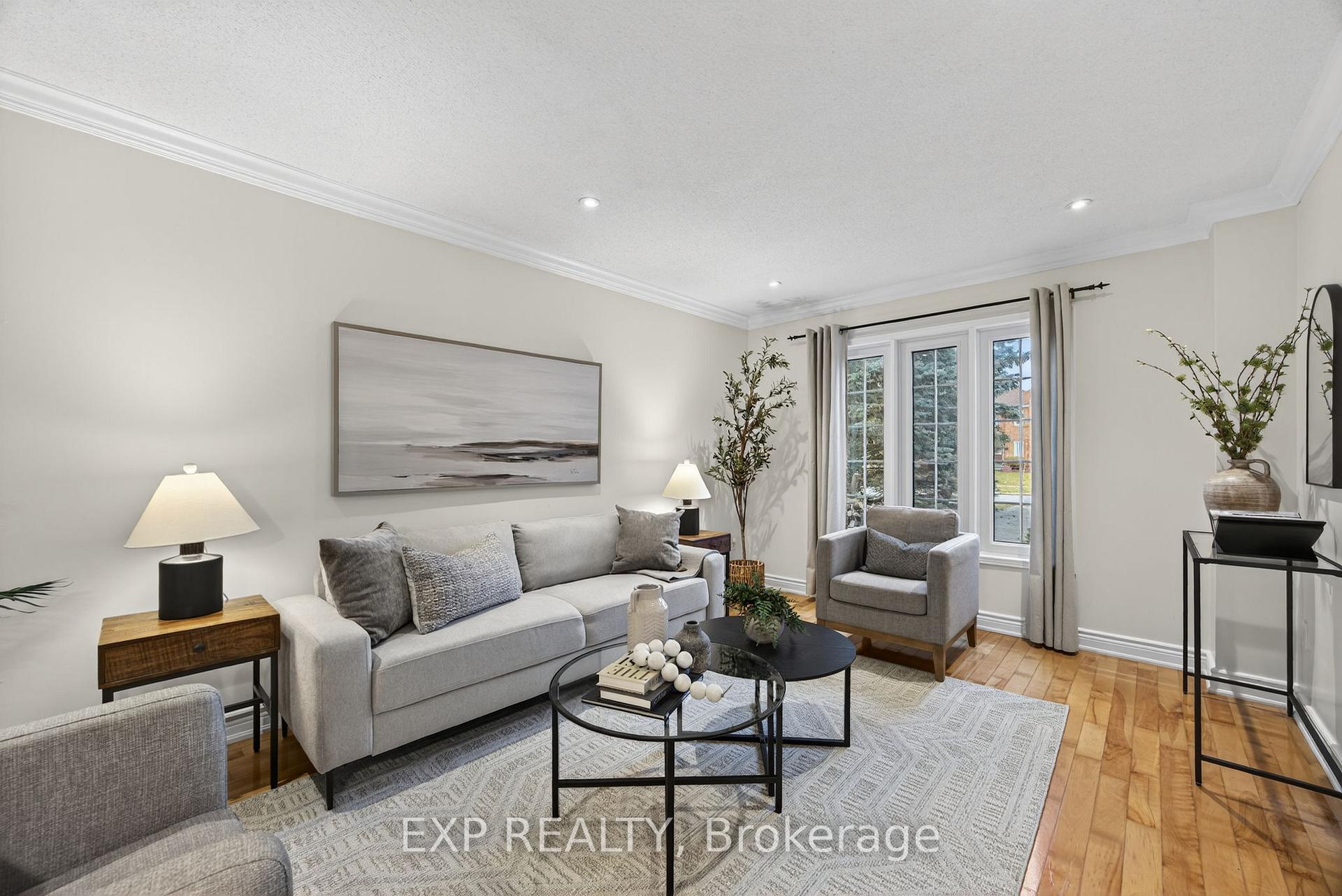Photo 7 of 27 Fontaine Drive, Georgina, Keswick North — HOMEH