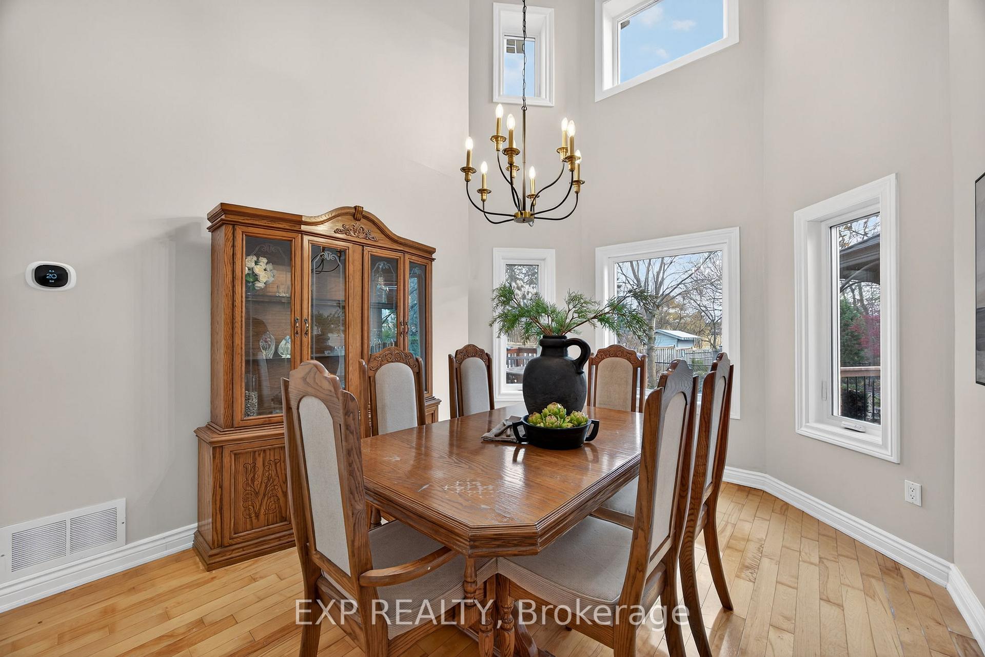 Photo 6 of 27 Fontaine Drive, Georgina, Keswick North — HOMEH
