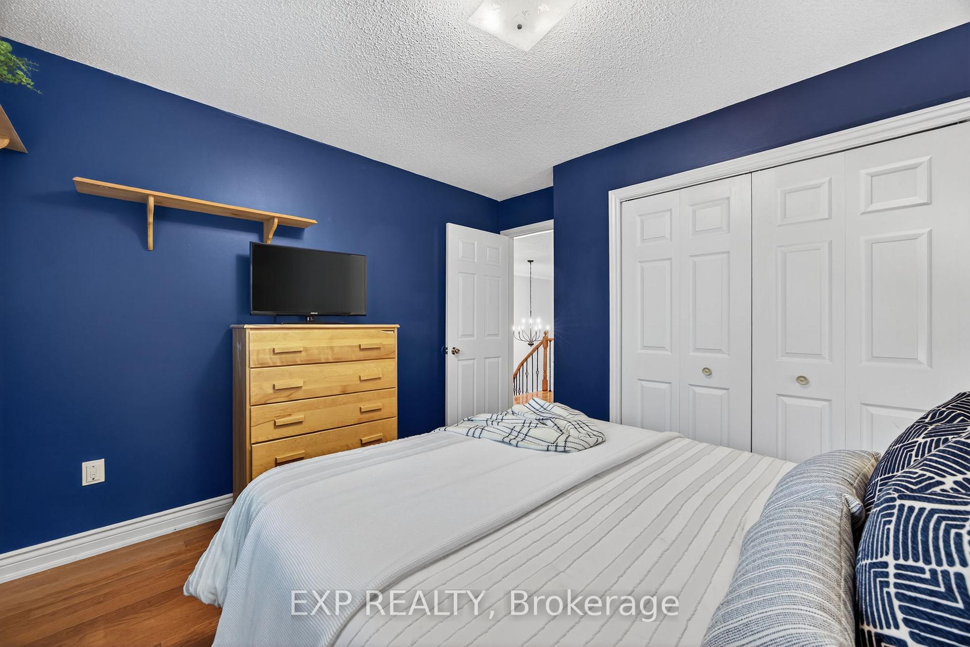 Photo 24 of 27 Fontaine Drive, Georgina, Keswick North — HOMEH