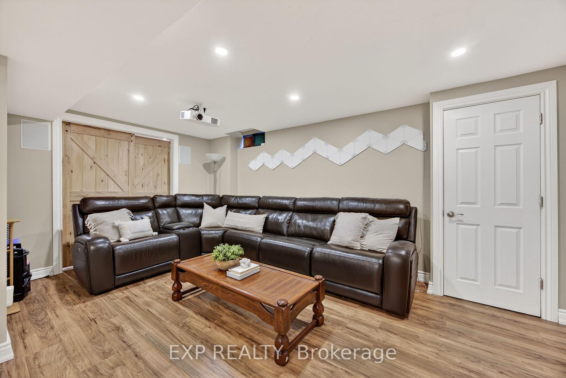 Photo 34 of 27 Fontaine Drive, Georgina, Keswick North — HOMEH