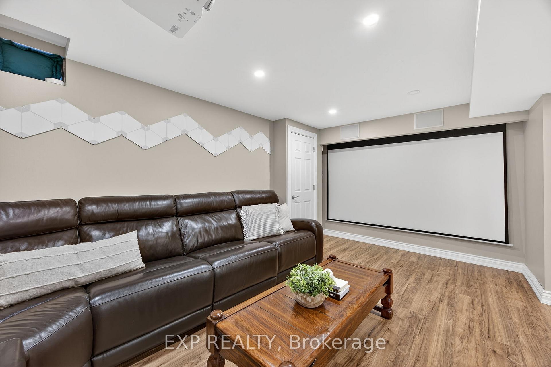 Photo 35 of 27 Fontaine Drive, Georgina, Keswick North — HOMEH