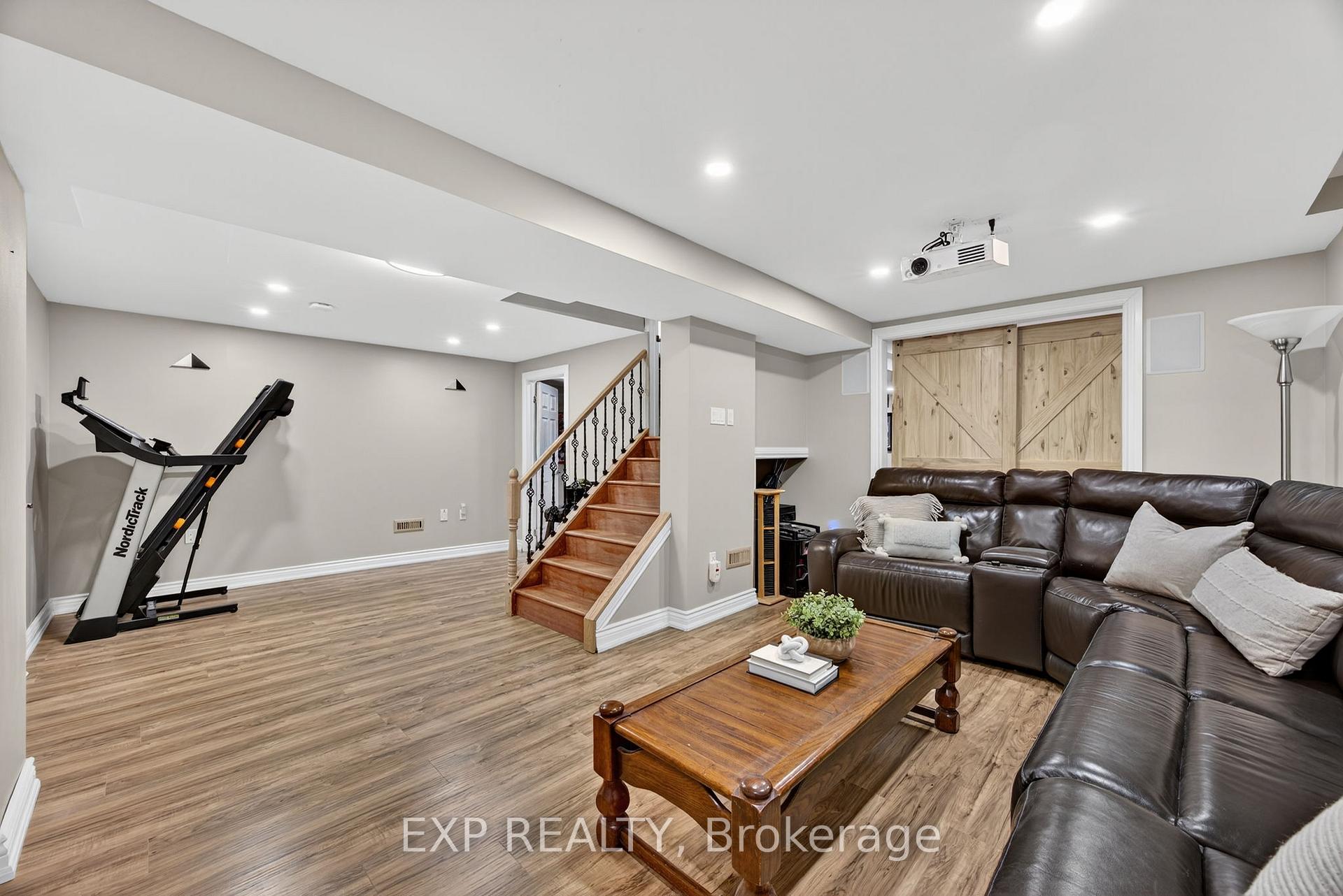 Photo 30 of 27 Fontaine Drive, Georgina, Keswick North — HOMEH