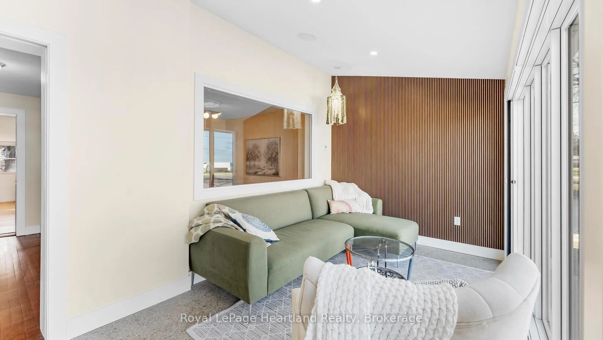 Photo 4 of 249 Lighthouse Street, Goderich, Goderich (Town) — HOMEH