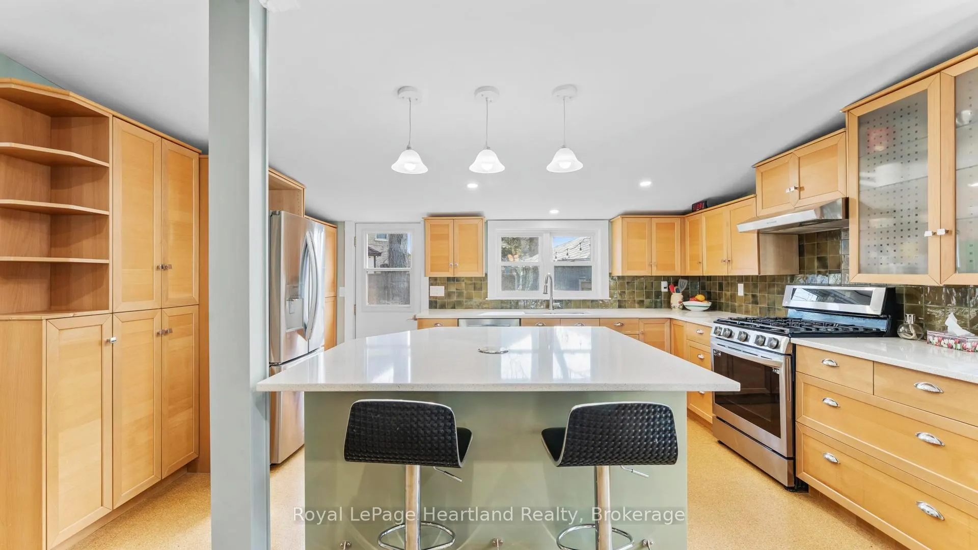 Photo 11 of 249 Lighthouse Street, Goderich, Goderich (Town) — HOMEH