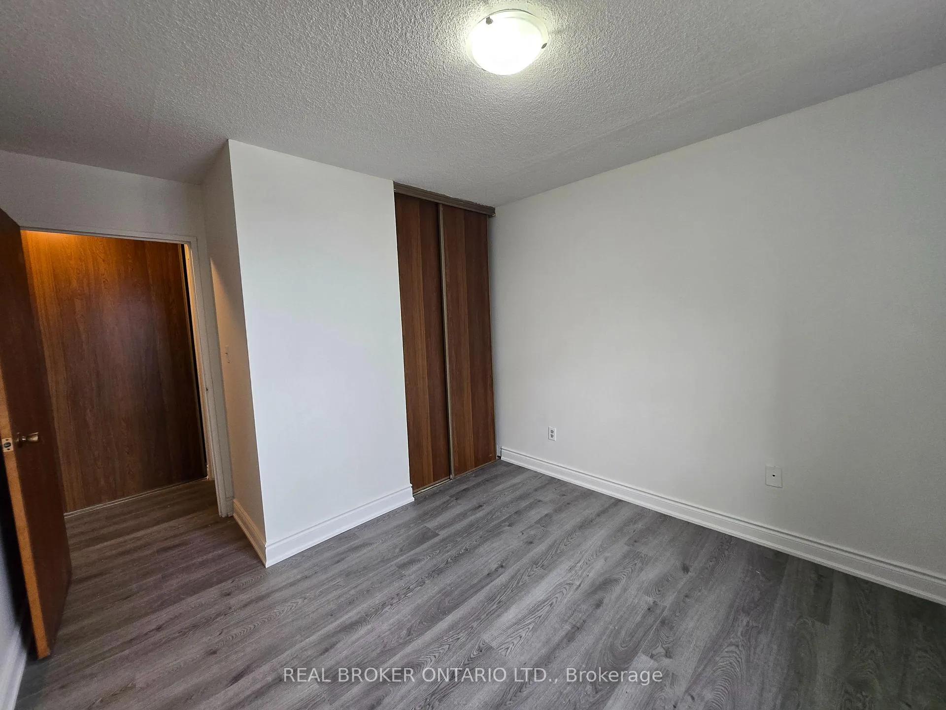 Photo 7 of Unit 402, 97 Nonquon Road, Oshawa, Centennial — HOMEH
