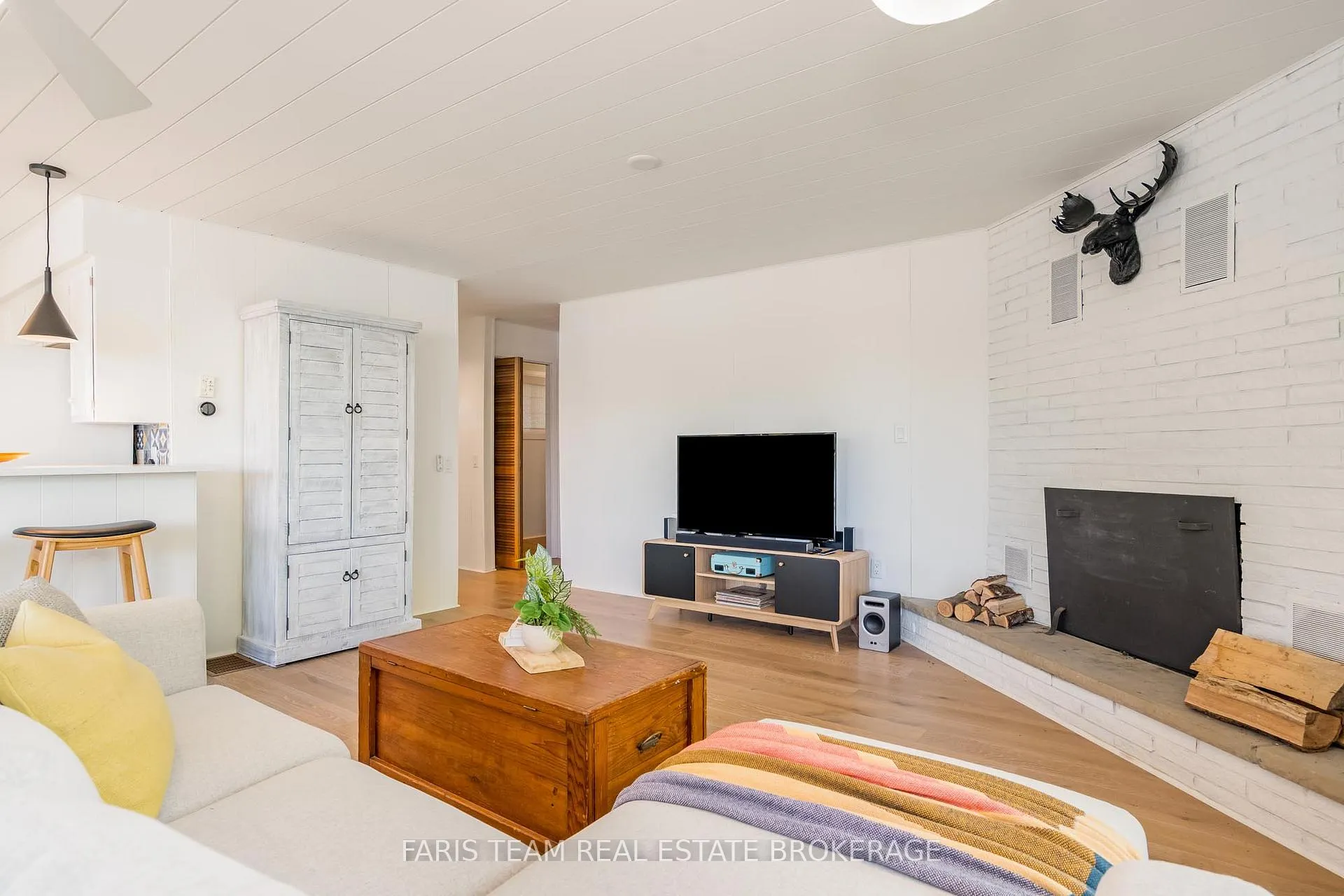 Photo 9 of 1010 Sanderson Road, Gravenhurst, Morrison — HOMEH