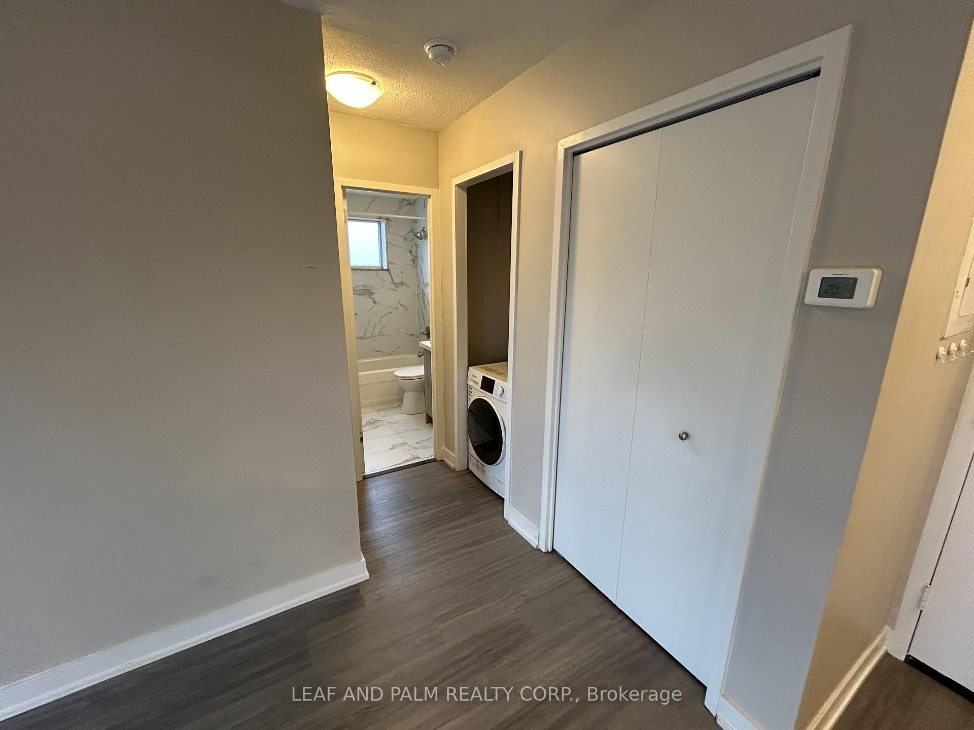 Photo 3 of Unit 301, 36 Machell Avenue, Aurora, Aurora Village — HOMEH