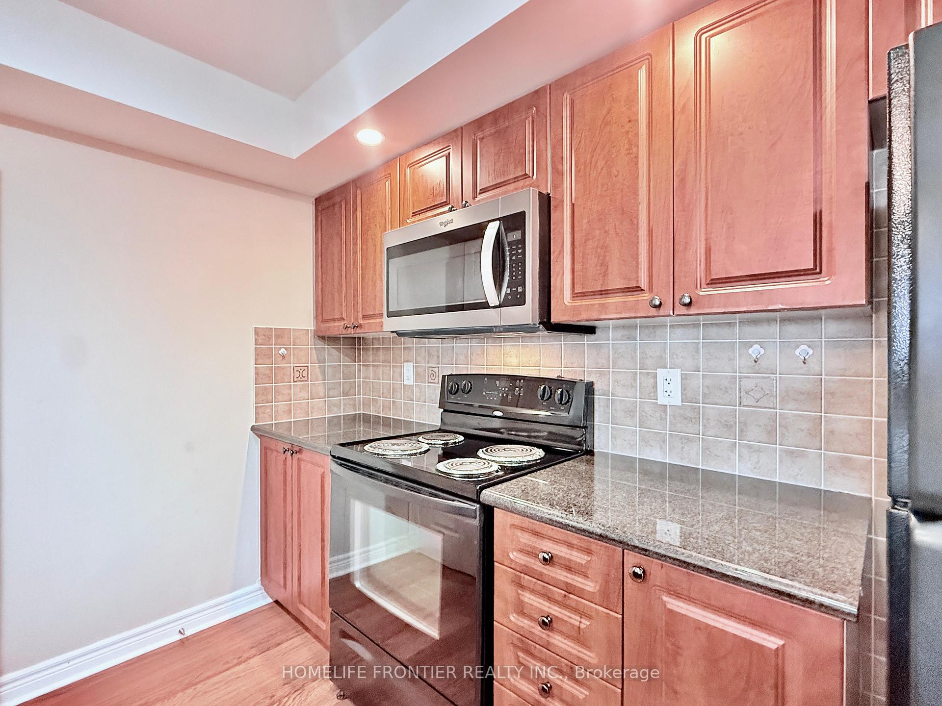 Photo 3 of Unit 826, 33 Cox Boulevard, Markham, Unionville — HOMEH