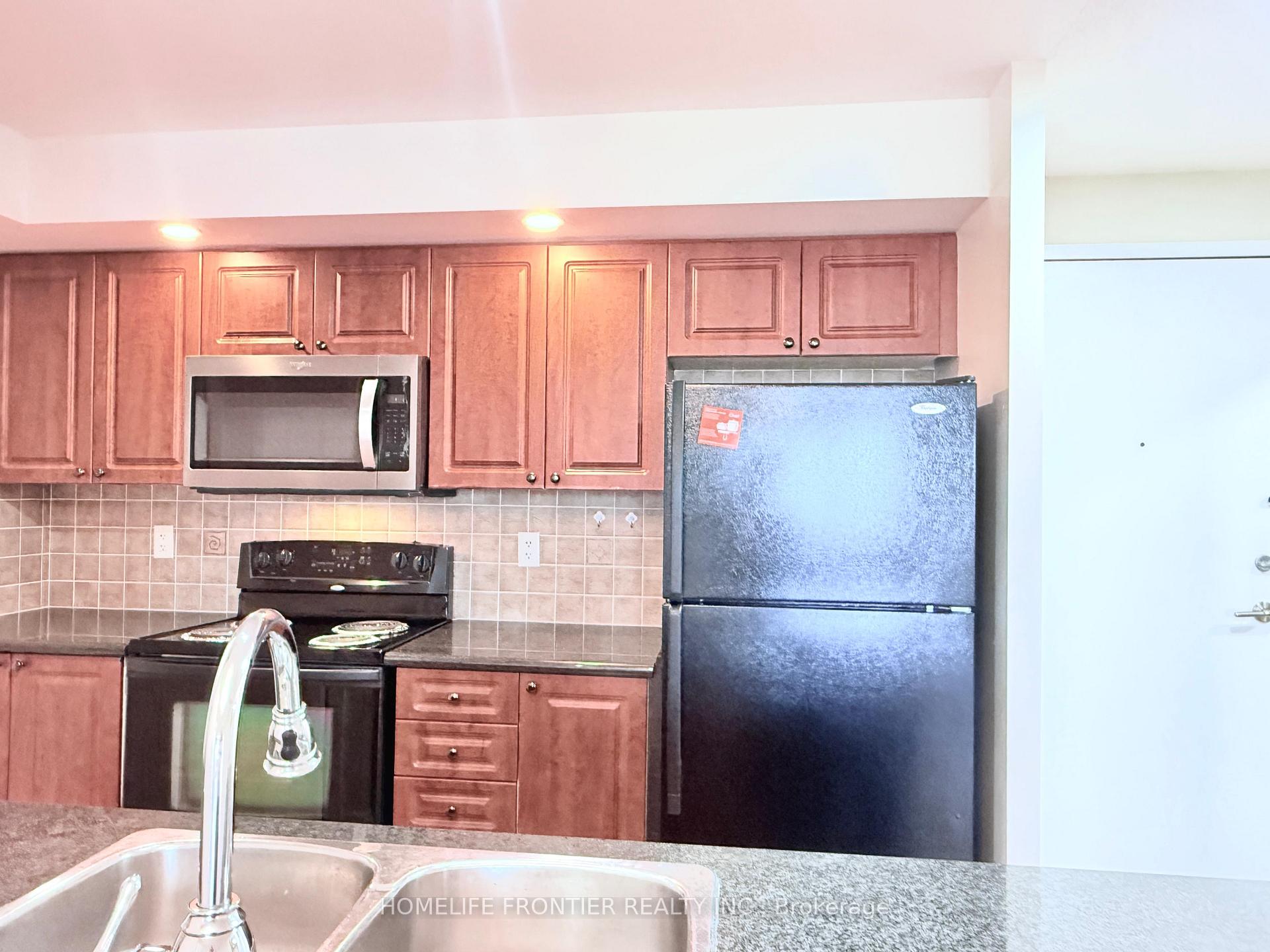 Photo 4 of Unit 826, 33 Cox Boulevard, Markham, Unionville — HOMEH