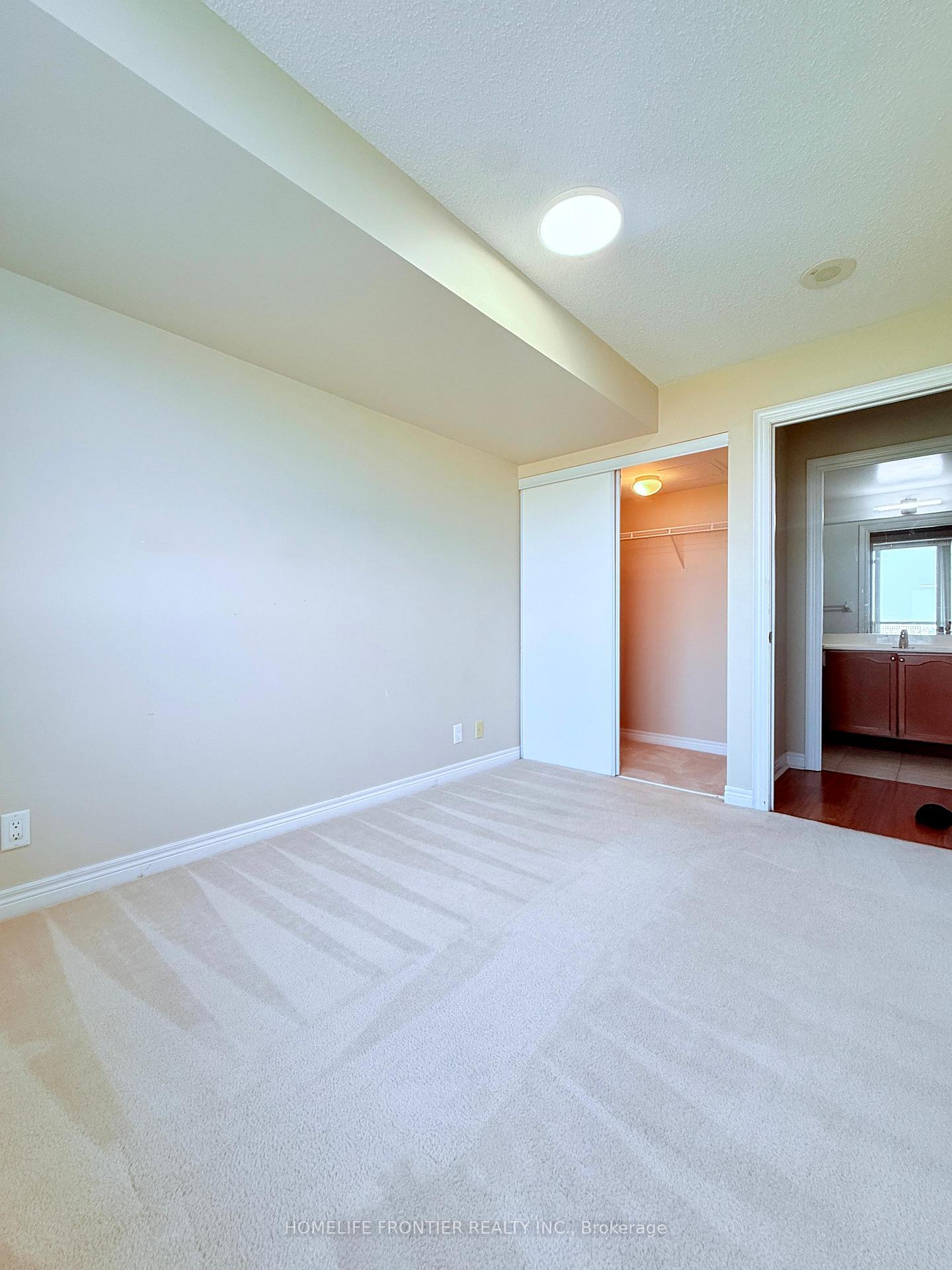 Photo 14 of Unit 826, 33 Cox Boulevard, Markham, Unionville — HOMEH