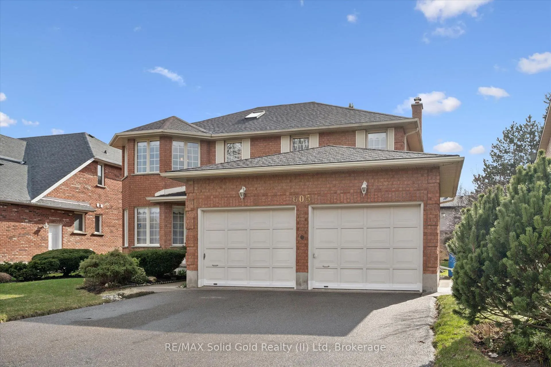 Photo 2 of 605 Stonebury Crescent, Waterloo — HOMEH