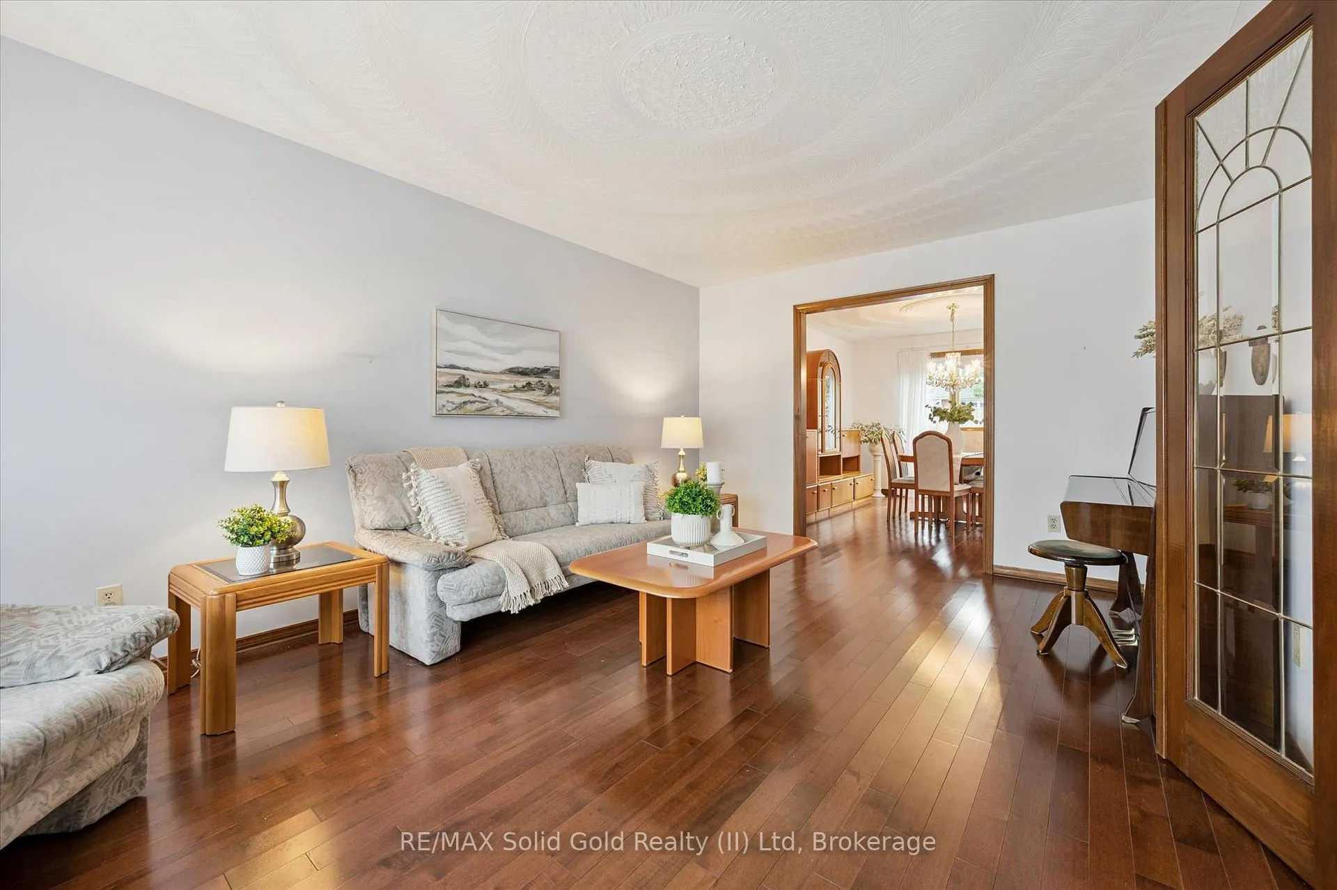 Photo 8 of 605 Stonebury Crescent, Waterloo — HOMEH