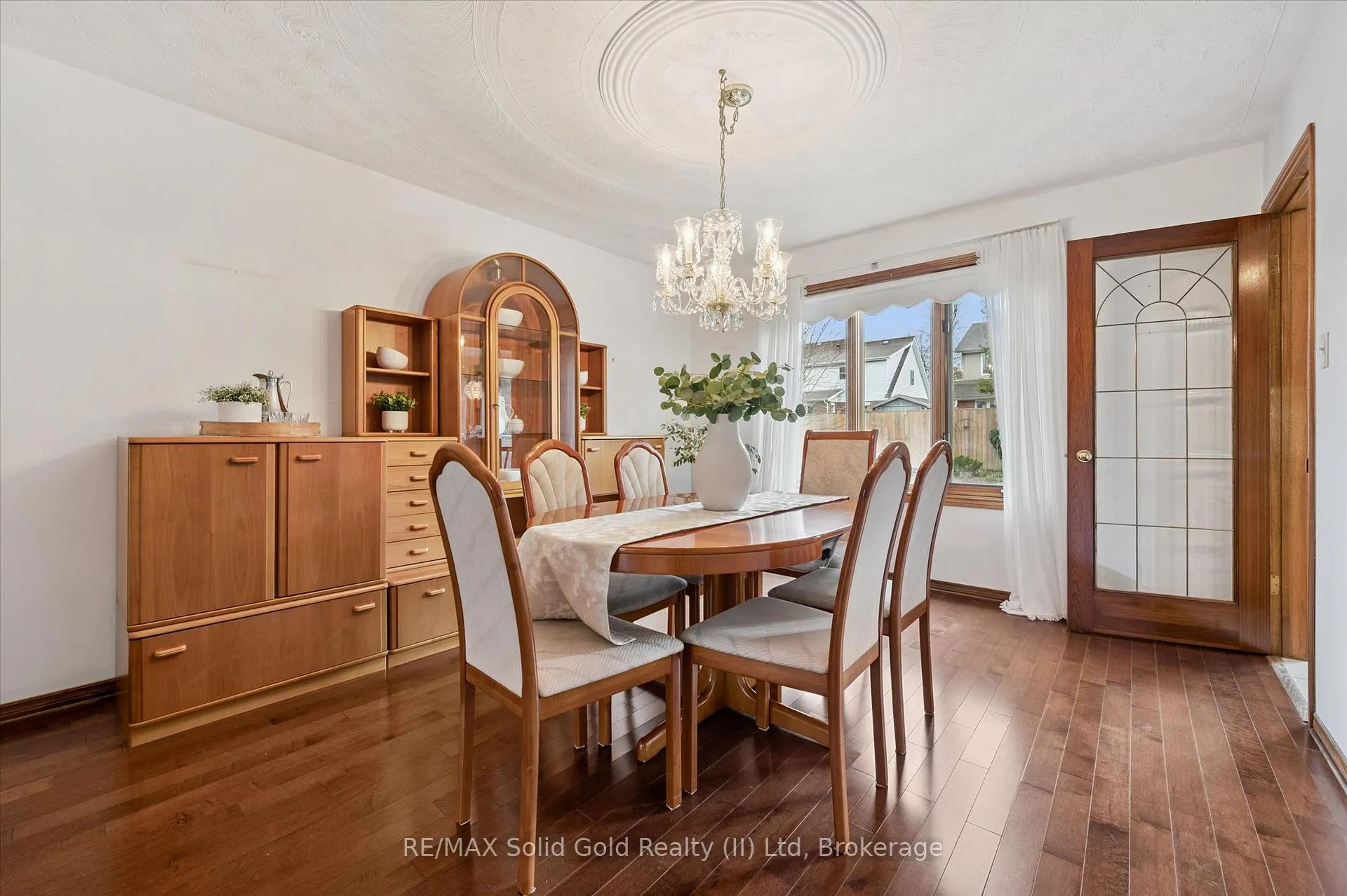 Photo 9 of 605 Stonebury Crescent, Waterloo — HOMEH