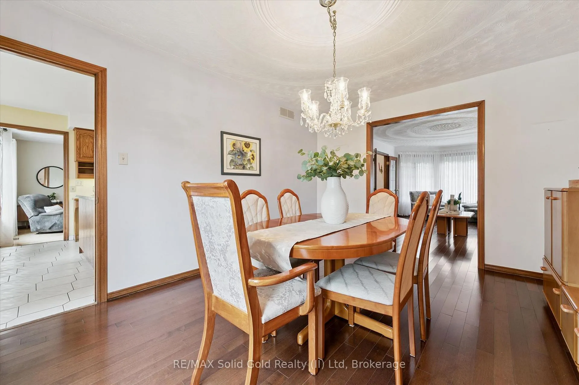Photo 10 of 605 Stonebury Crescent, Waterloo — HOMEH