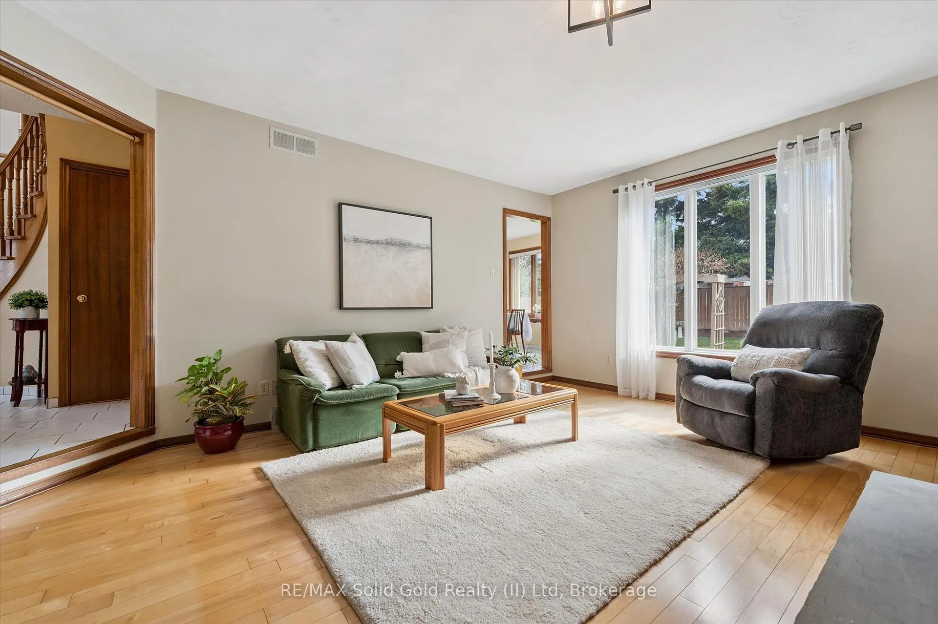 Photo 17 of 605 Stonebury Crescent, Waterloo — HOMEH