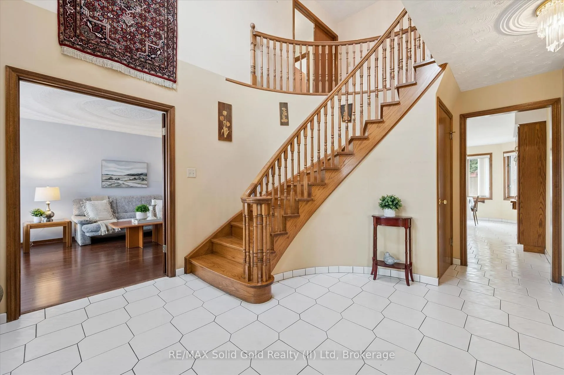 Photo 21 of 605 Stonebury Crescent, Waterloo — HOMEH