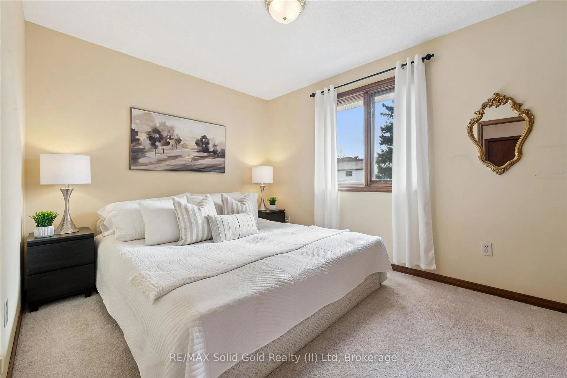 Photo 26 of 605 Stonebury Crescent, Waterloo — HOMEH