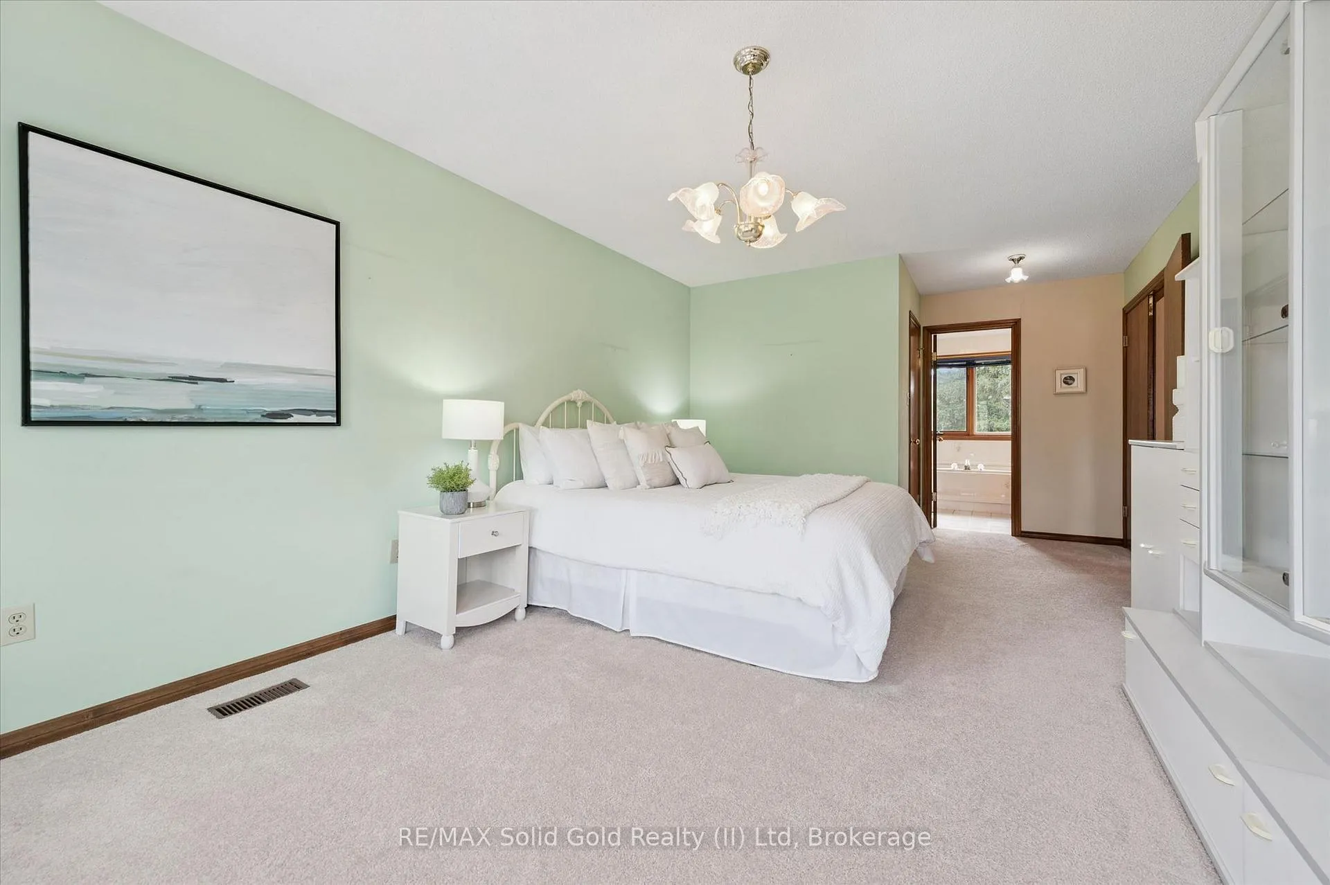 Photo 31 of 605 Stonebury Crescent, Waterloo — HOMEH