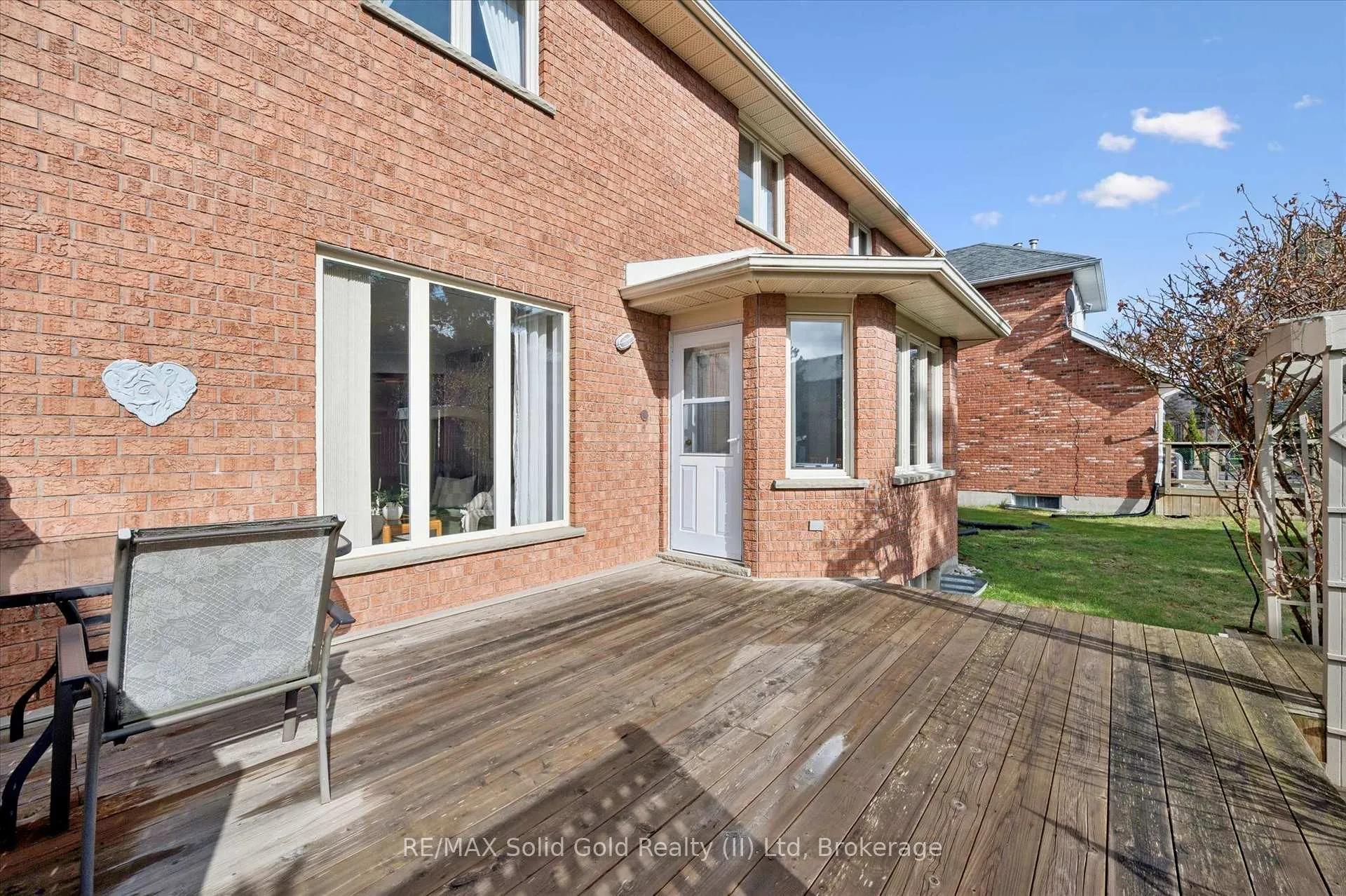 Photo 36 of 605 Stonebury Crescent, Waterloo — HOMEH