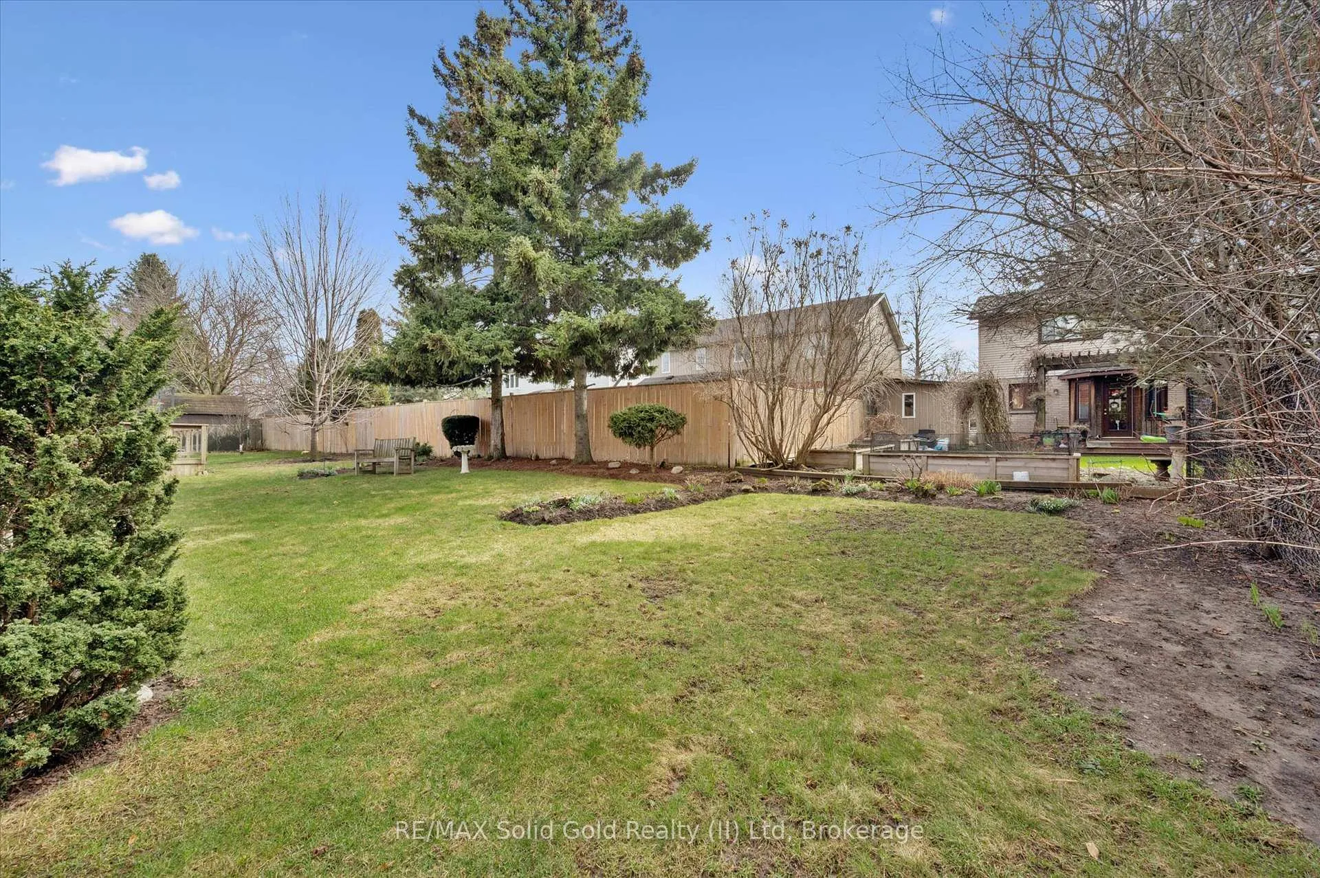 Photo 39 of 605 Stonebury Crescent, Waterloo — HOMEH