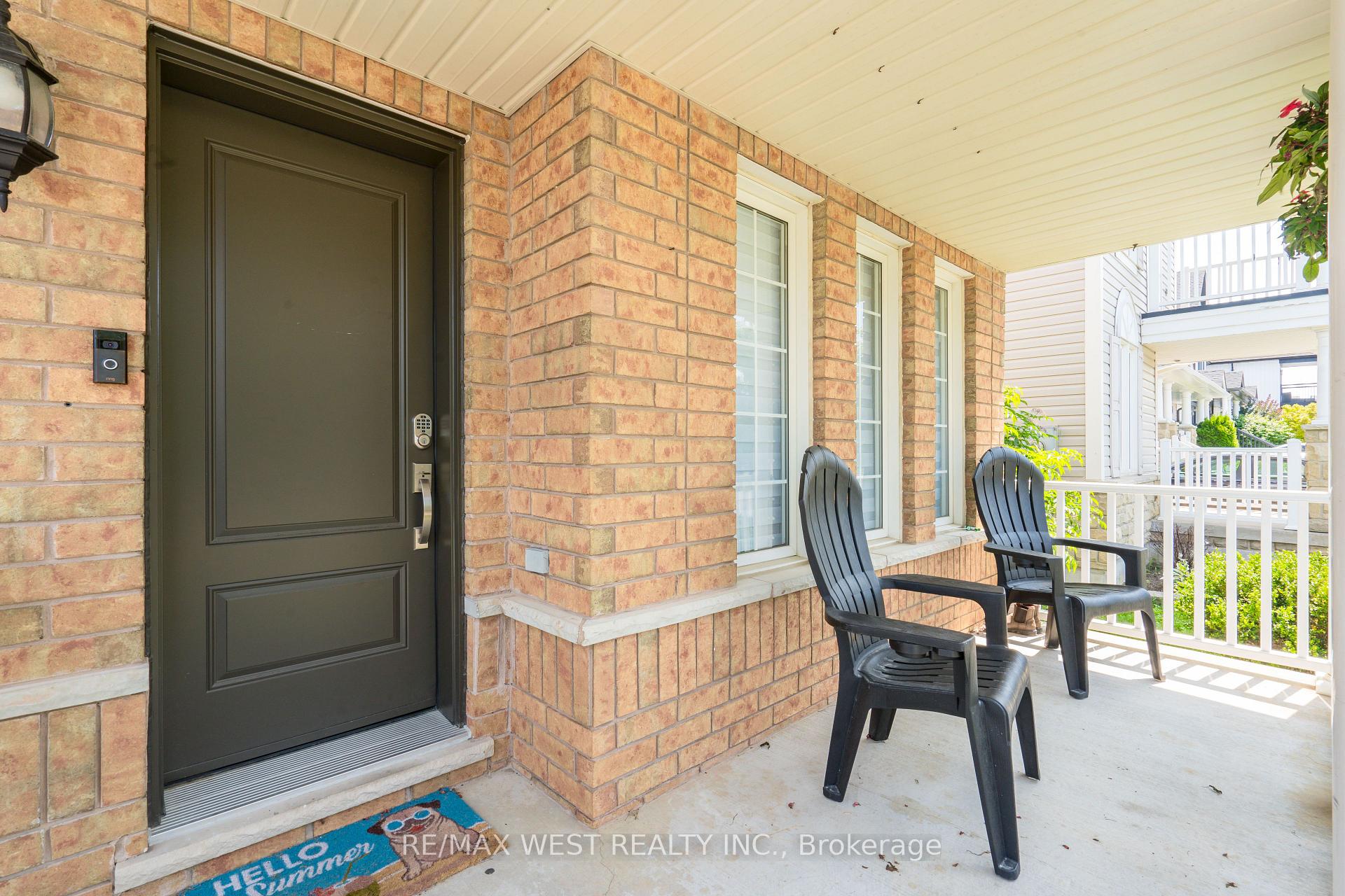 Photo 5 of 27 Succession Crescent, Barrie, Innis-Shore — HOMEH