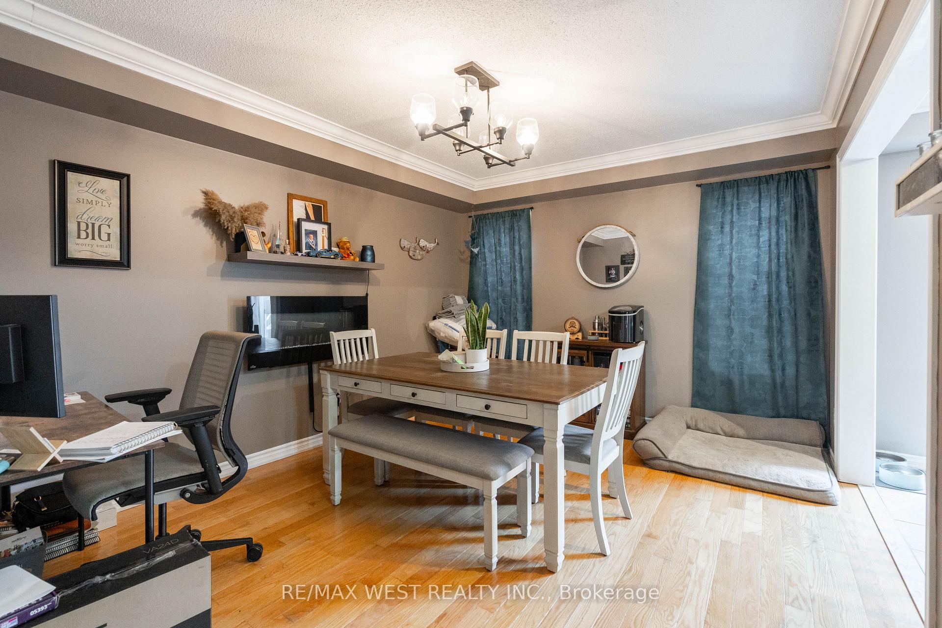 Photo 7 of 27 Succession Crescent, Barrie, Innis-Shore — HOMEH