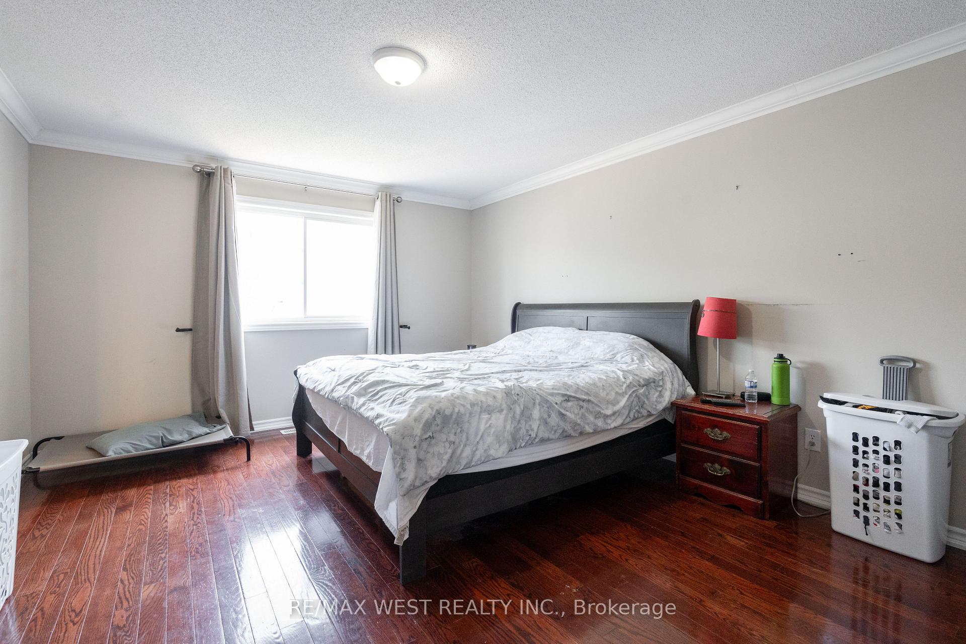 Photo 13 of 27 Succession Crescent, Barrie, Innis-Shore — HOMEH