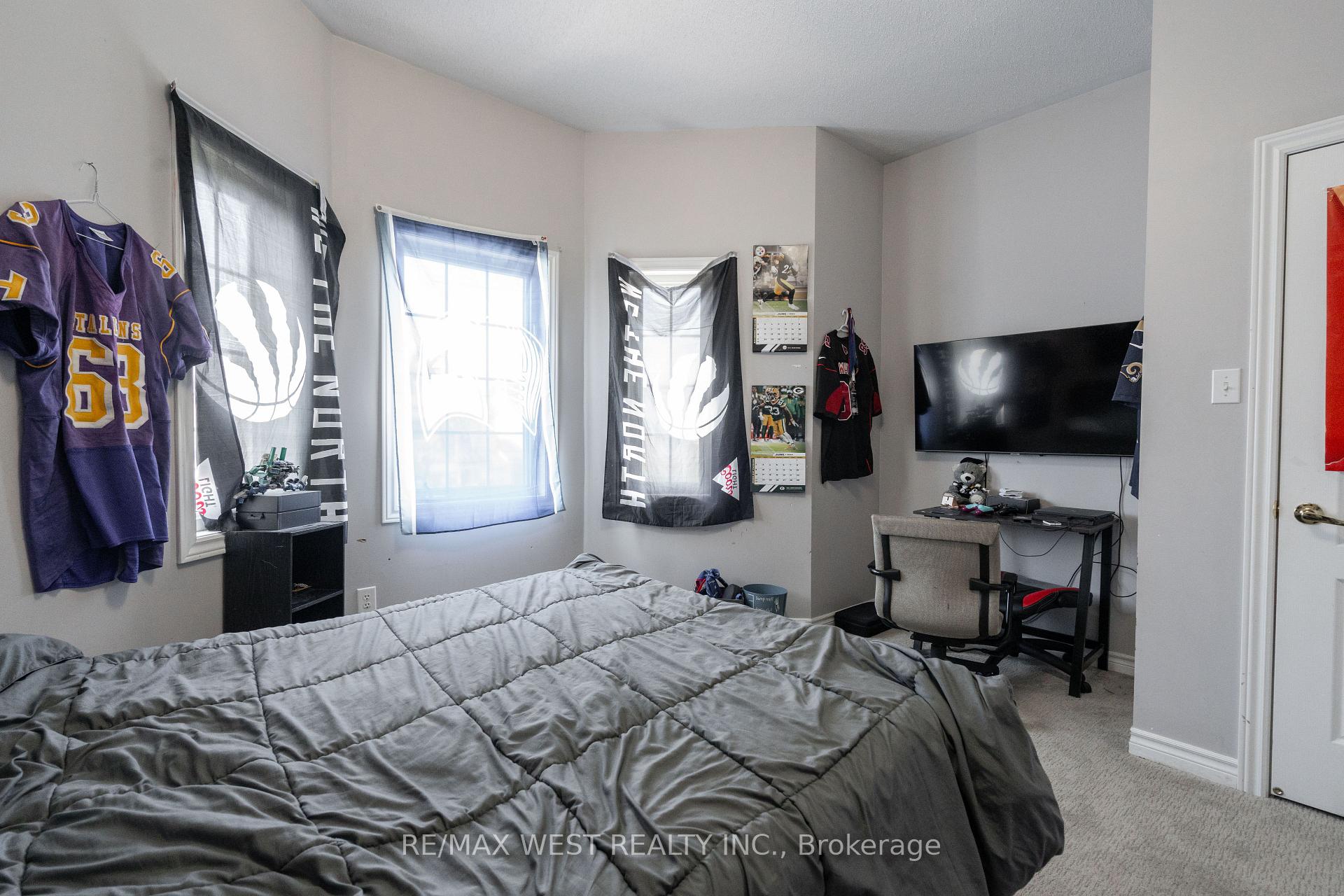 Photo 16 of 27 Succession Crescent, Barrie, Innis-Shore — HOMEH