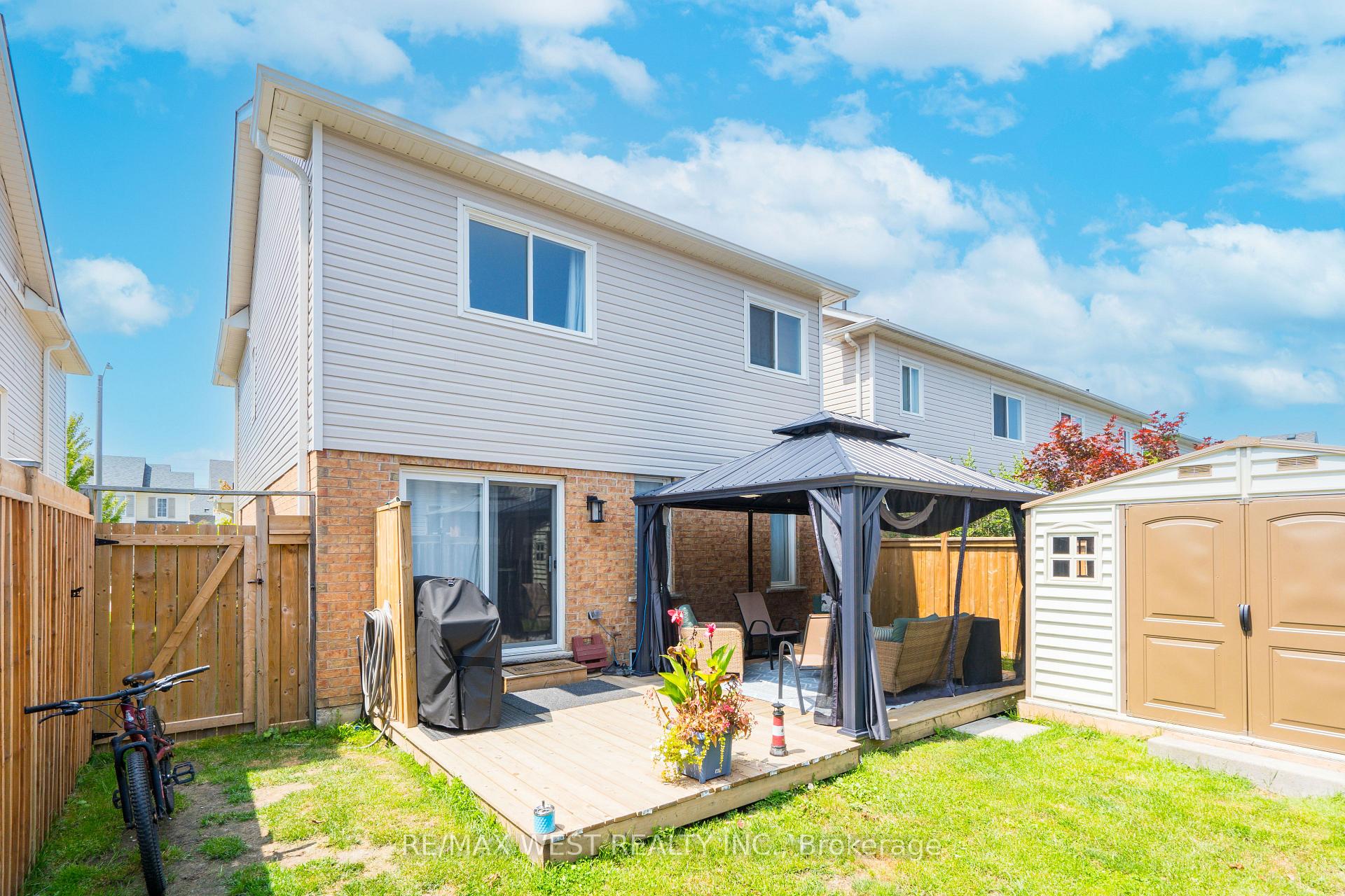 Photo 20 of 27 Succession Crescent, Barrie, Innis-Shore — HOMEH