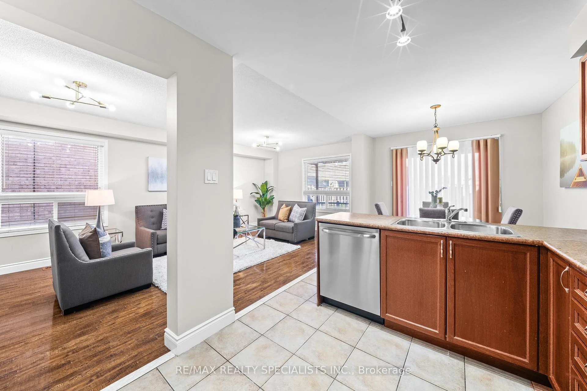 Photo 14 of 54 Hollingsworth Circle, Brampton, Fletcher's Meadow — HOMEH