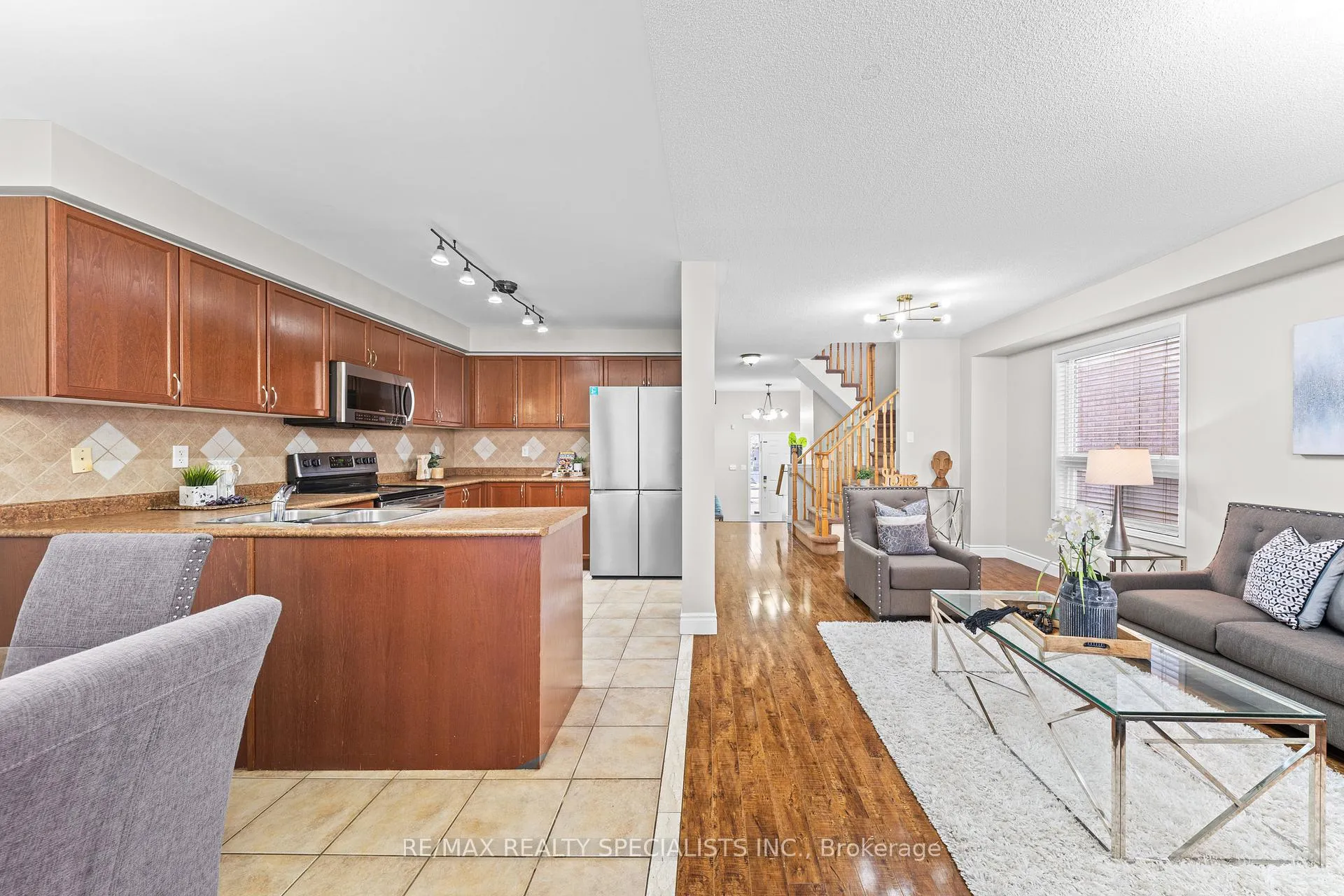 Photo 18 of 54 Hollingsworth Circle, Brampton, Fletcher's Meadow — HOMEH