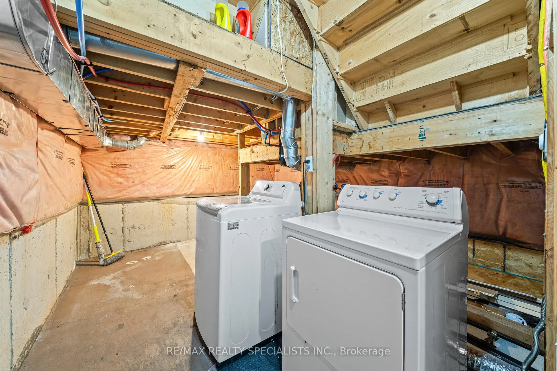 Photo 42 of 54 Hollingsworth Circle, Brampton, Fletcher's Meadow — HOMEH