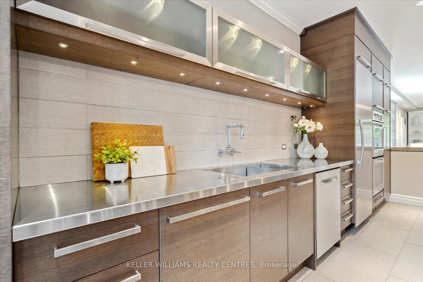 Photo 20 of 214 Tonner Crescent, Aurora, Bayview Northeast — HOMEH