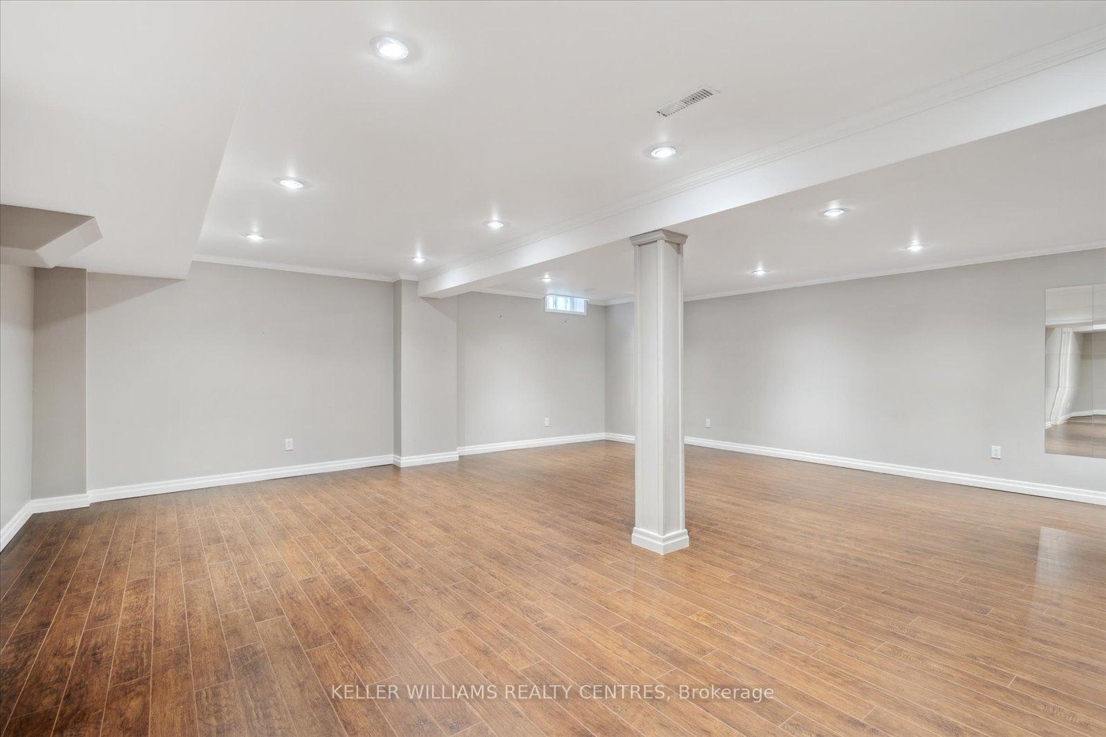 Photo 32 of 214 Tonner Crescent, Aurora, Bayview Northeast — HOMEH