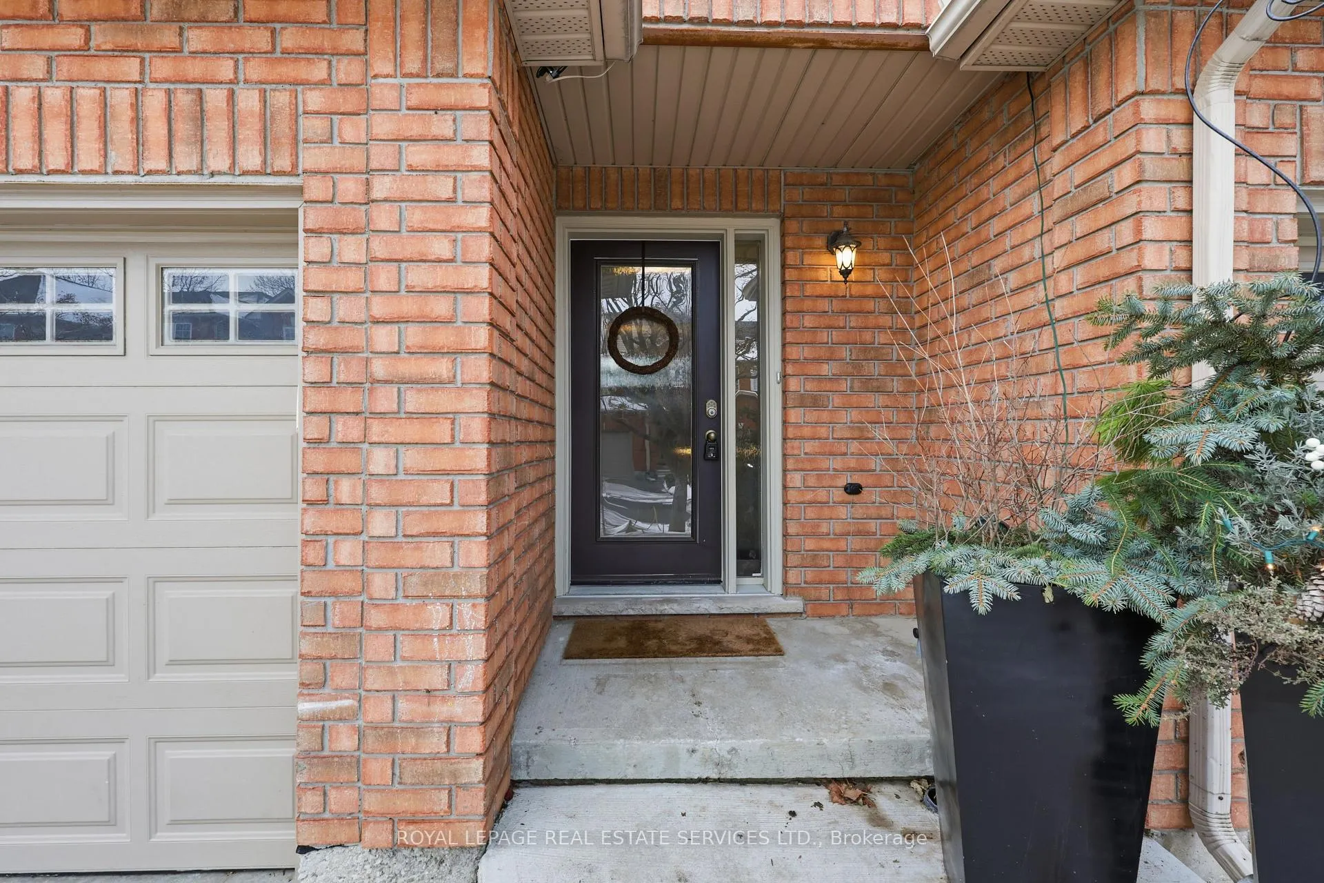 Photo 3 of Unit 5, 348 Highland Road W, Hamilton, Stoney Creek Mountain — HOMEH