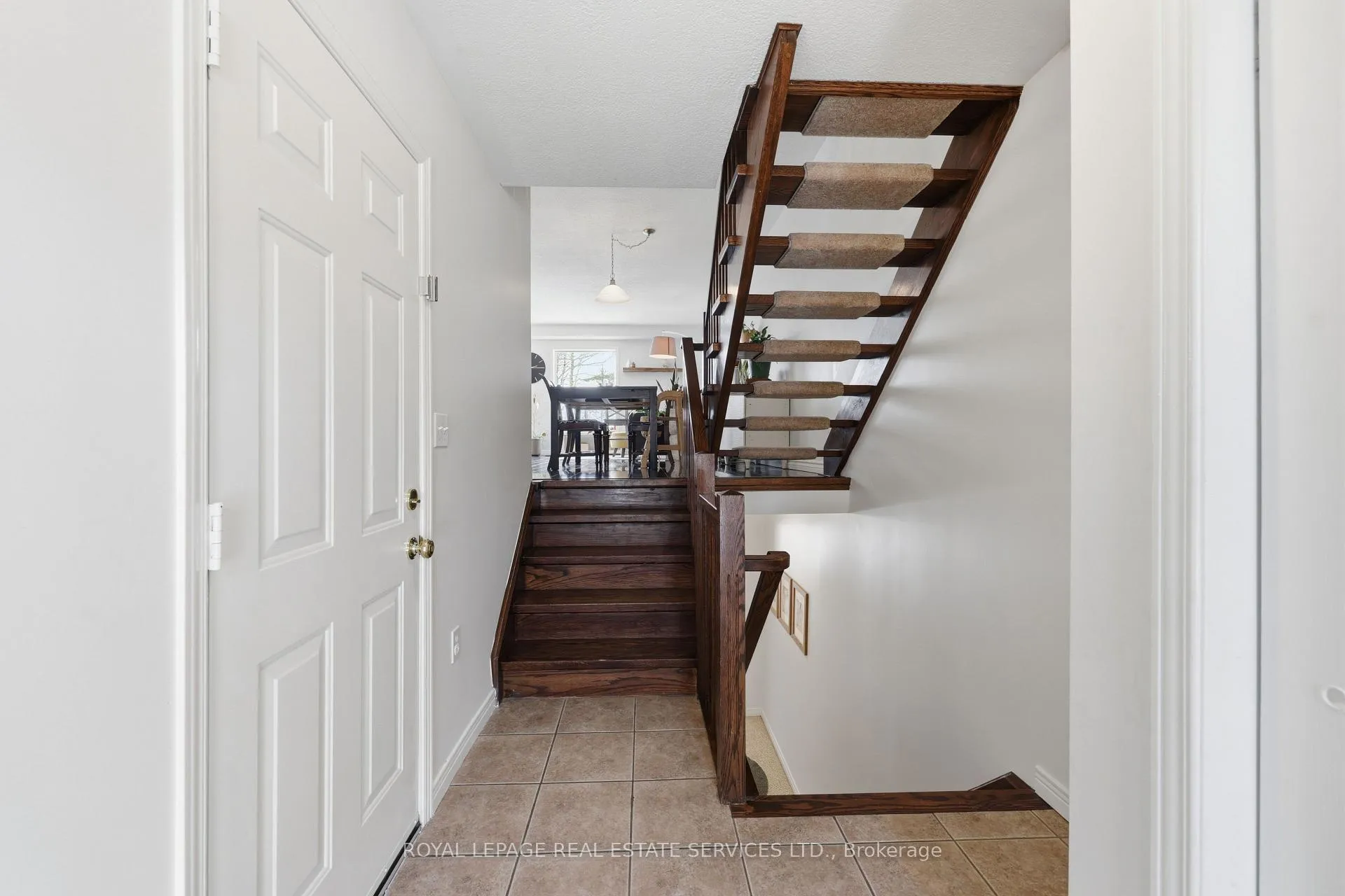 Photo 5 of Unit 5, 348 Highland Road W, Hamilton, Stoney Creek Mountain — HOMEH