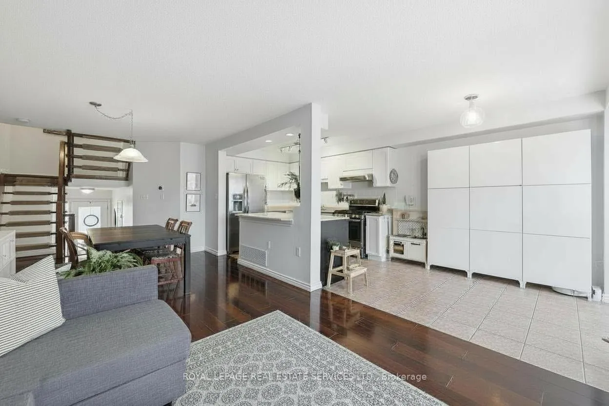 Photo 8 of Unit 5, 348 Highland Road W, Hamilton, Stoney Creek Mountain — HOMEH
