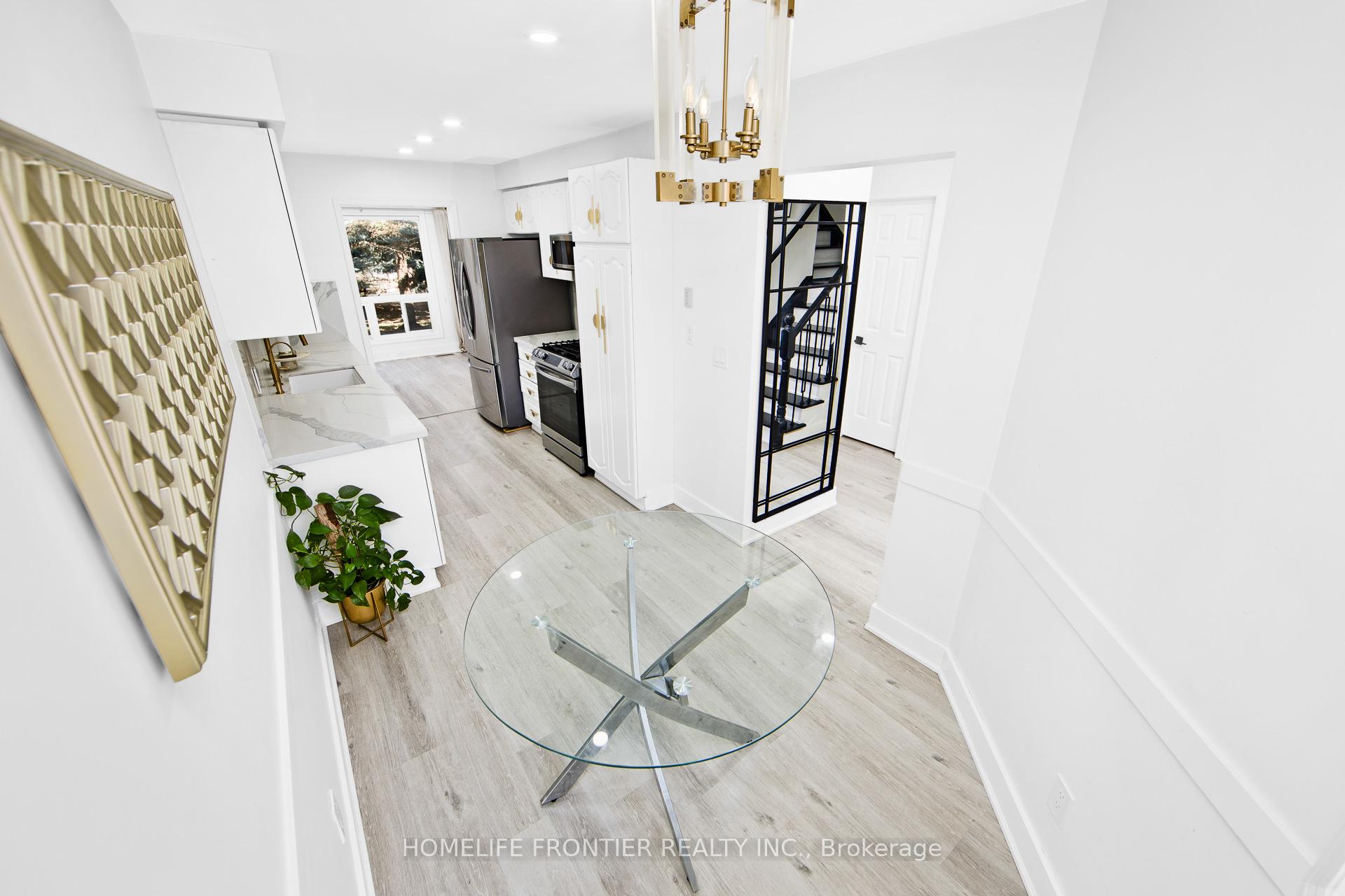 Photo 6 of 9 Lancewood Crescent, Brampton, Queen Street Corridor — HOMEH